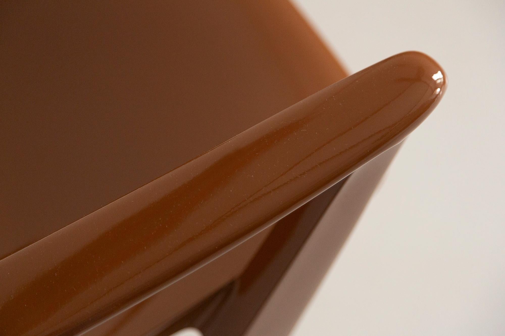 Laqué Ensemble de huit chaises Kangourou du milieu du siècle Mocha Pantone, Ernst Moeckl, Allemagne en vente
