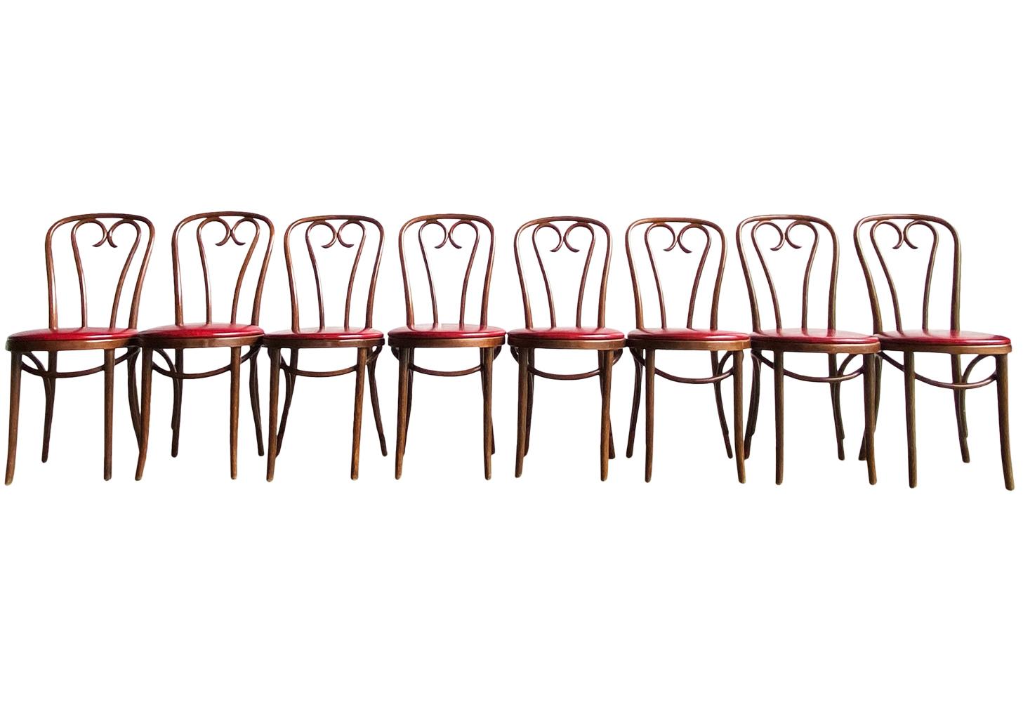 Mid-20th Century Set of Eight Mid-Century Modern Bentwood Thonet Dining Chairs or Cafe Chairs