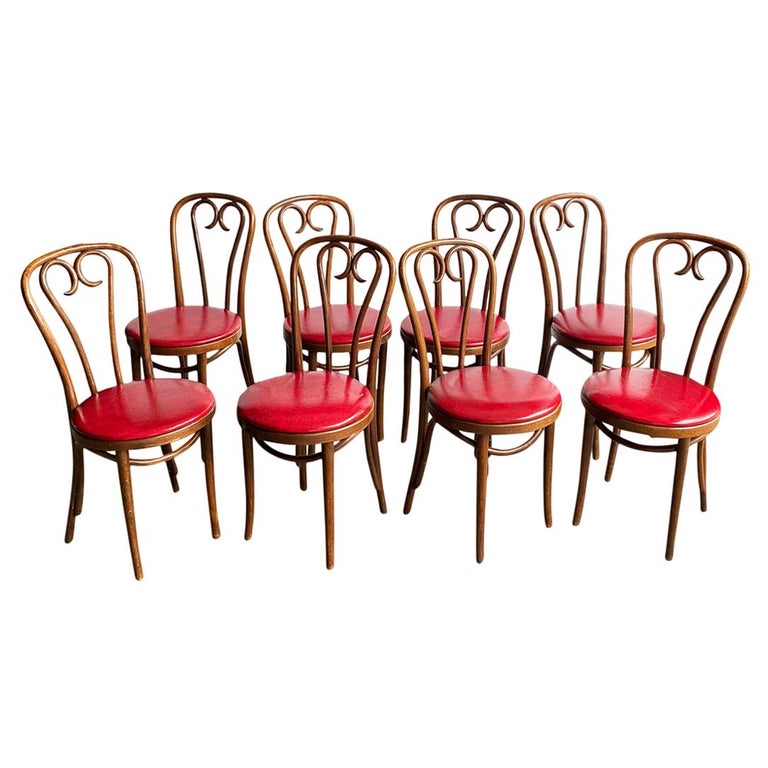 Set of Eight Mid-Century Modern Bentwood Thonet Dining Chairs or Cafe Chairs