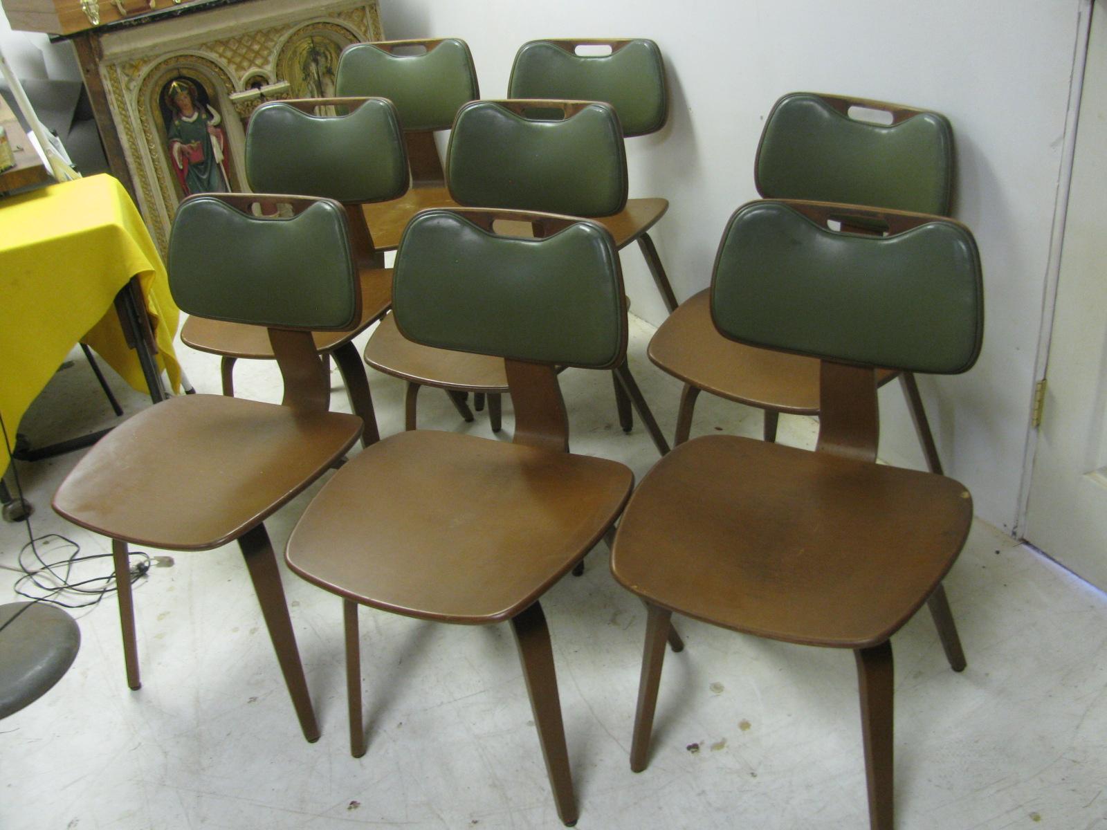 Set of Eight Mid-Century Modern Dining Chairs by Thonet In Good Condition In Port Jervis, NY