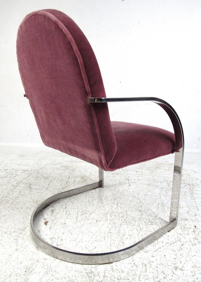 Late 20th Century Set of Eight Mid-Century Modern Flat Bar Milo Baughman Chairs For Sale