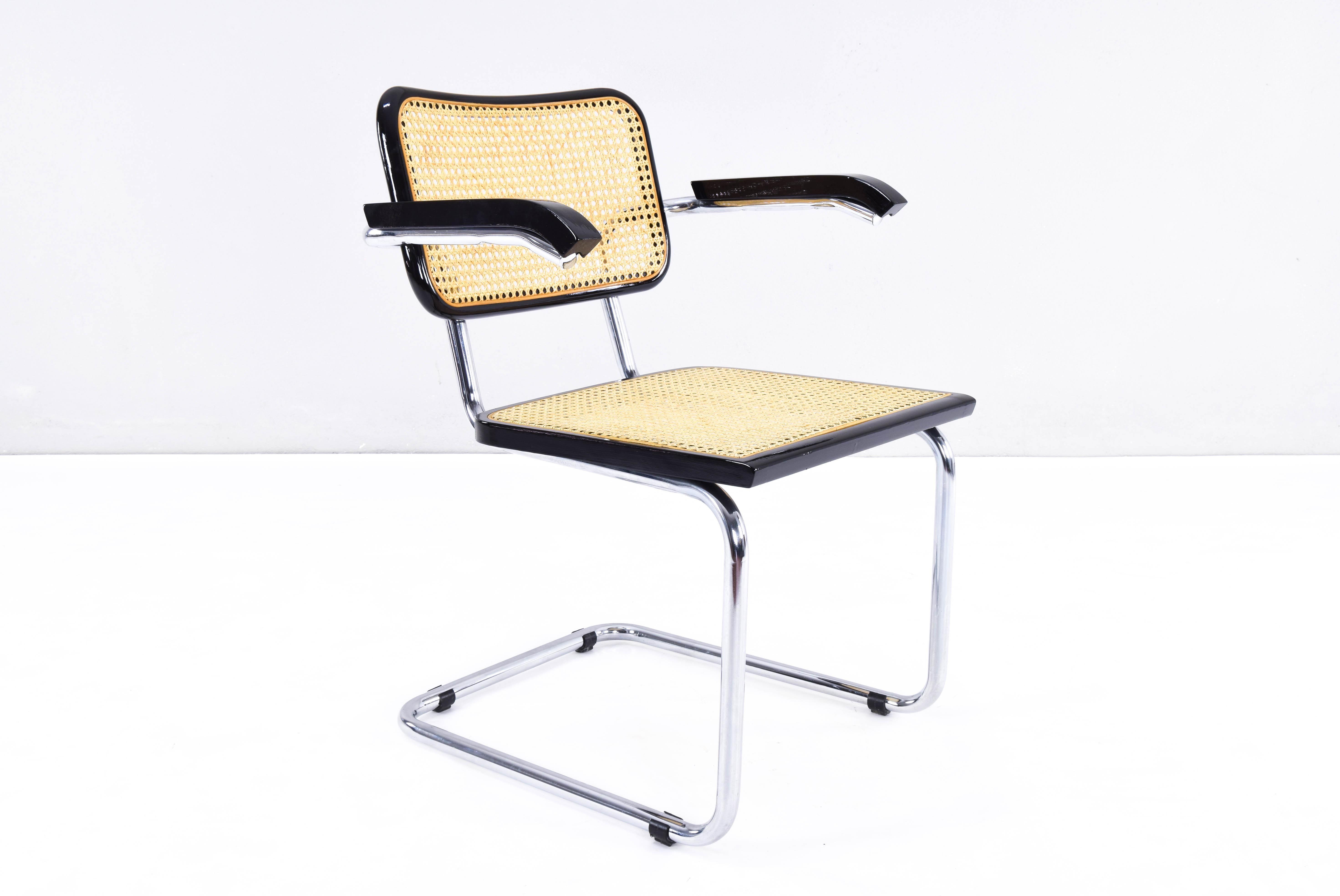 Set of Eight Mid-Century Modern Marcel Breuer B64 Cesca Chairs, Italy, 1970s 7