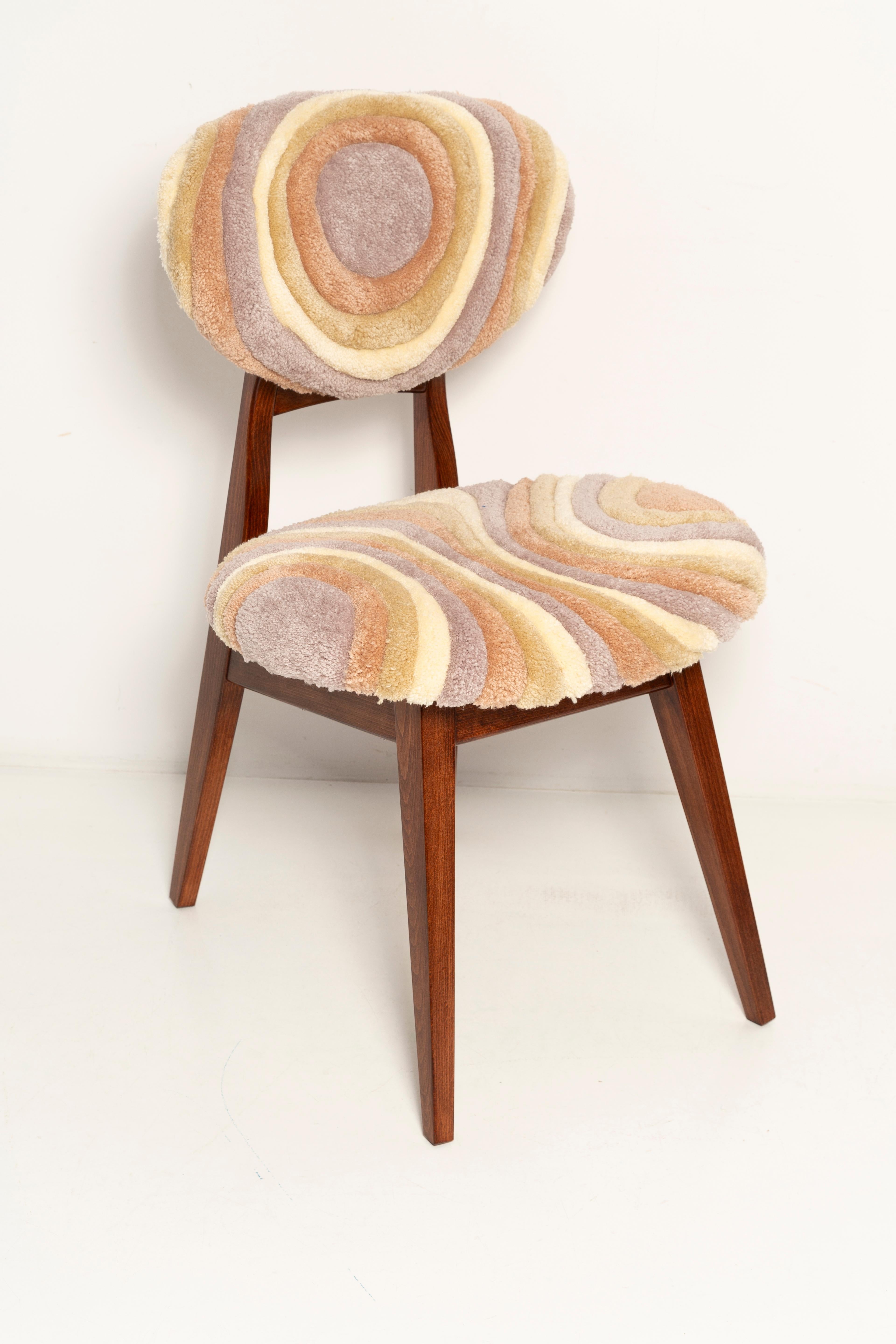 Mid-Century Modern Ensemble de huit chaises champignons du milieu du siècle, en laine beige touffetée à la main, Europe, années 1960 en vente