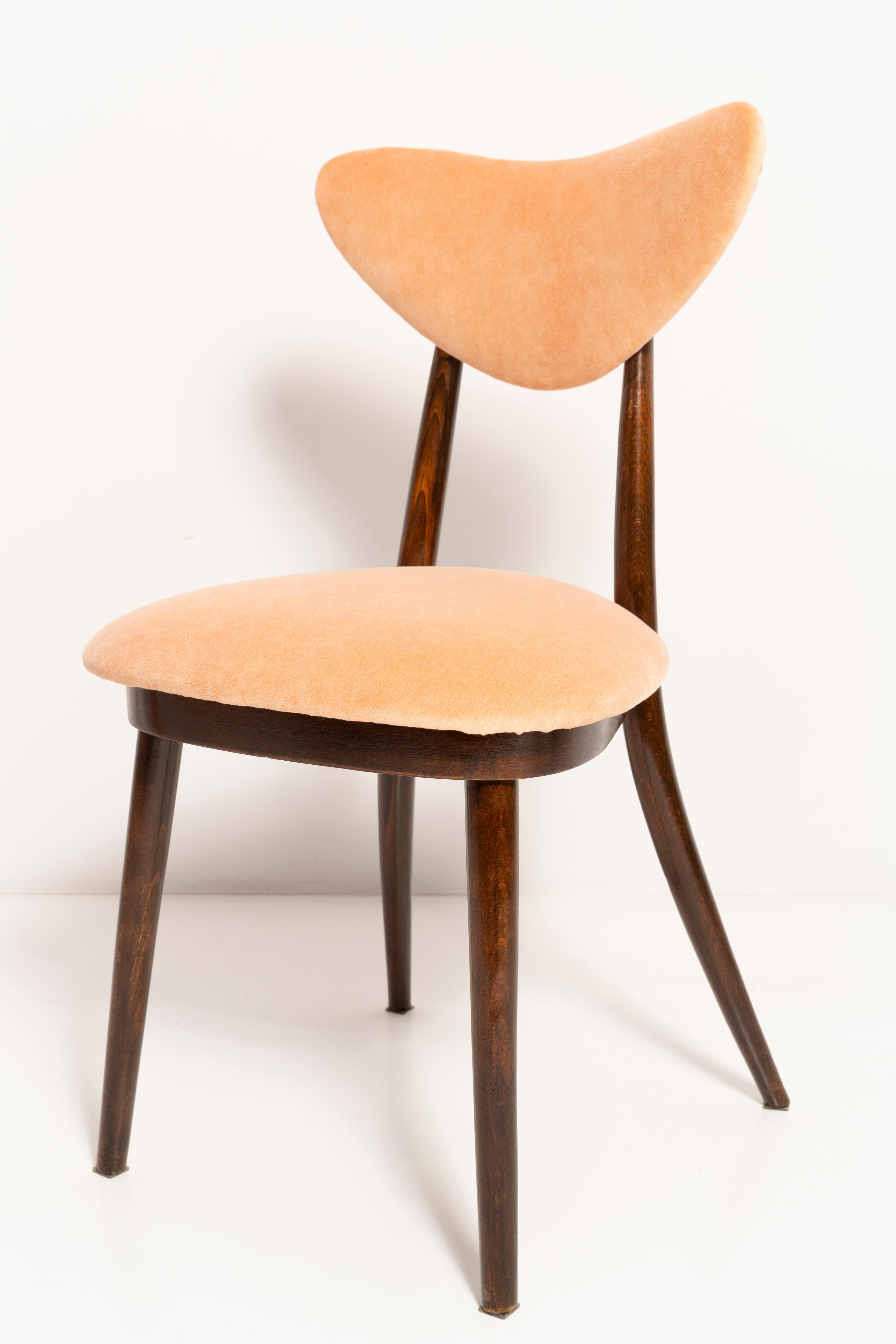 Set of Eight Mid-Century Orange Cotton-Velvet Heart Chairs, Europe, 1960s In Excellent Condition For Sale In 05-080 Hornowek, PL