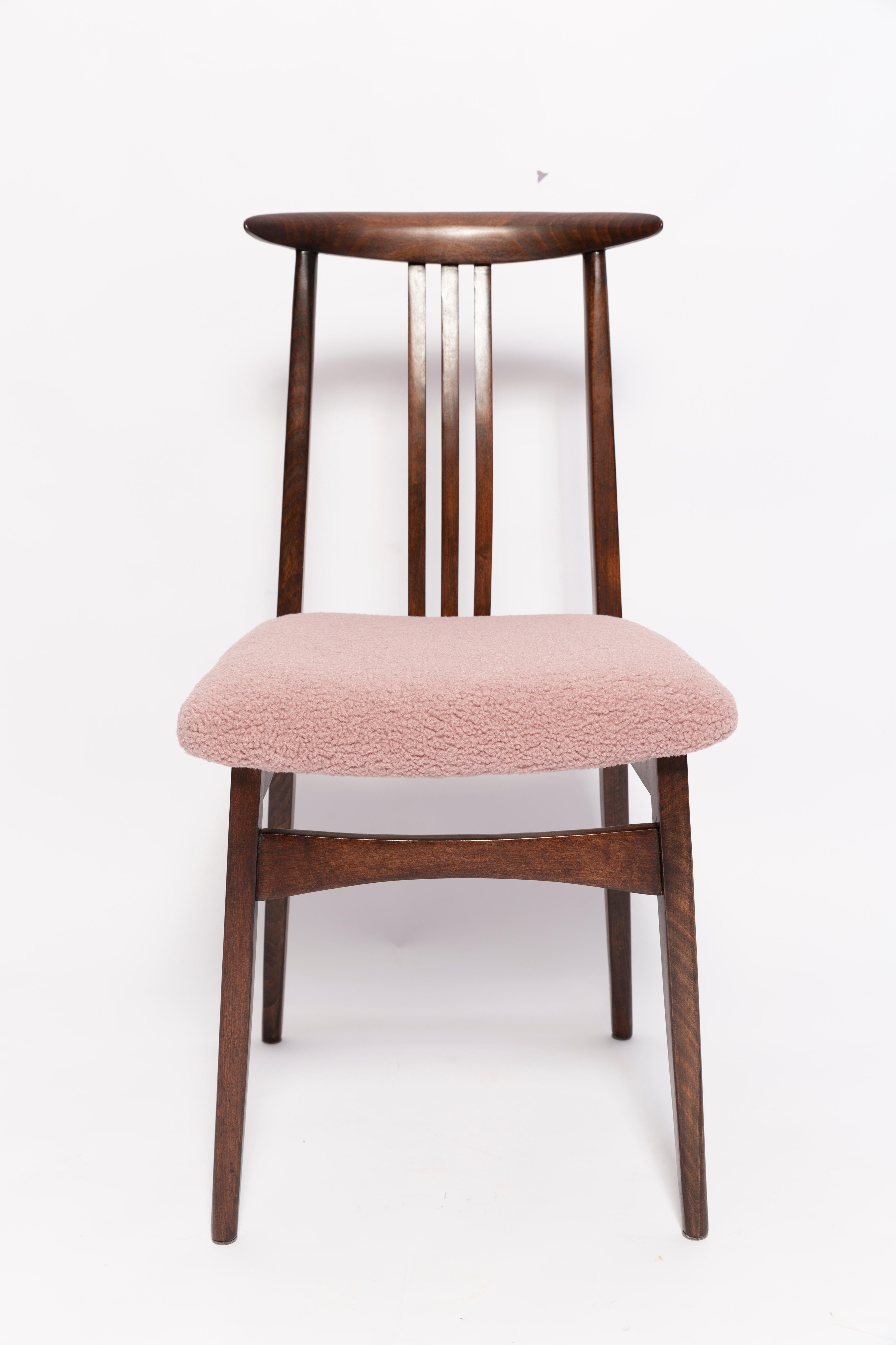 Mid-Century Modern Ensemble de huit chaises rose poudré bouclé du milieu du siècle par M. Zielinski, Europe, années 1960 en vente