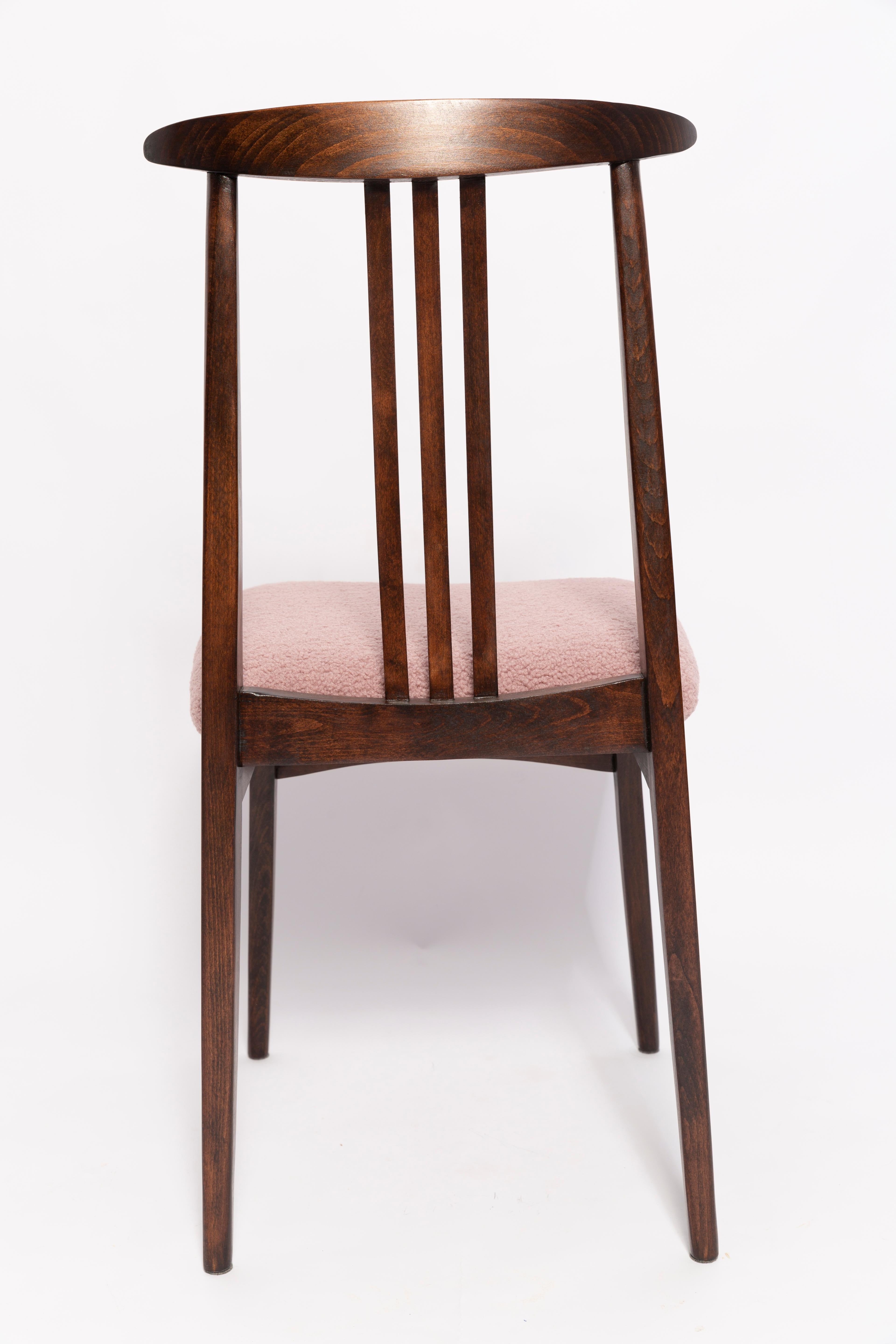20ième siècle Ensemble de huit chaises rose poudré bouclé du milieu du siècle par M. Zielinski, Europe, années 1960 en vente