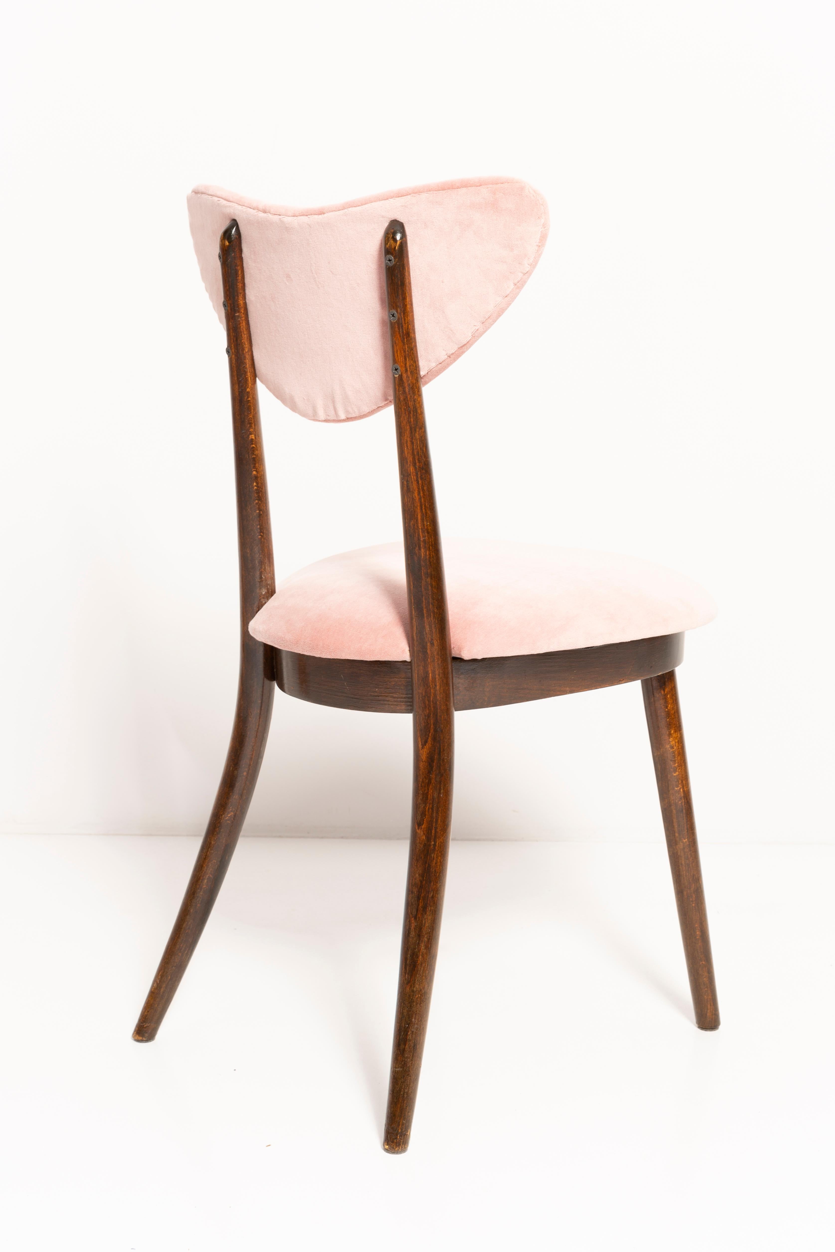 Ensemble de huit chaises en velours de coton rose en forme de cœur du milieu du siècle, Europe, années 1960 en vente 2