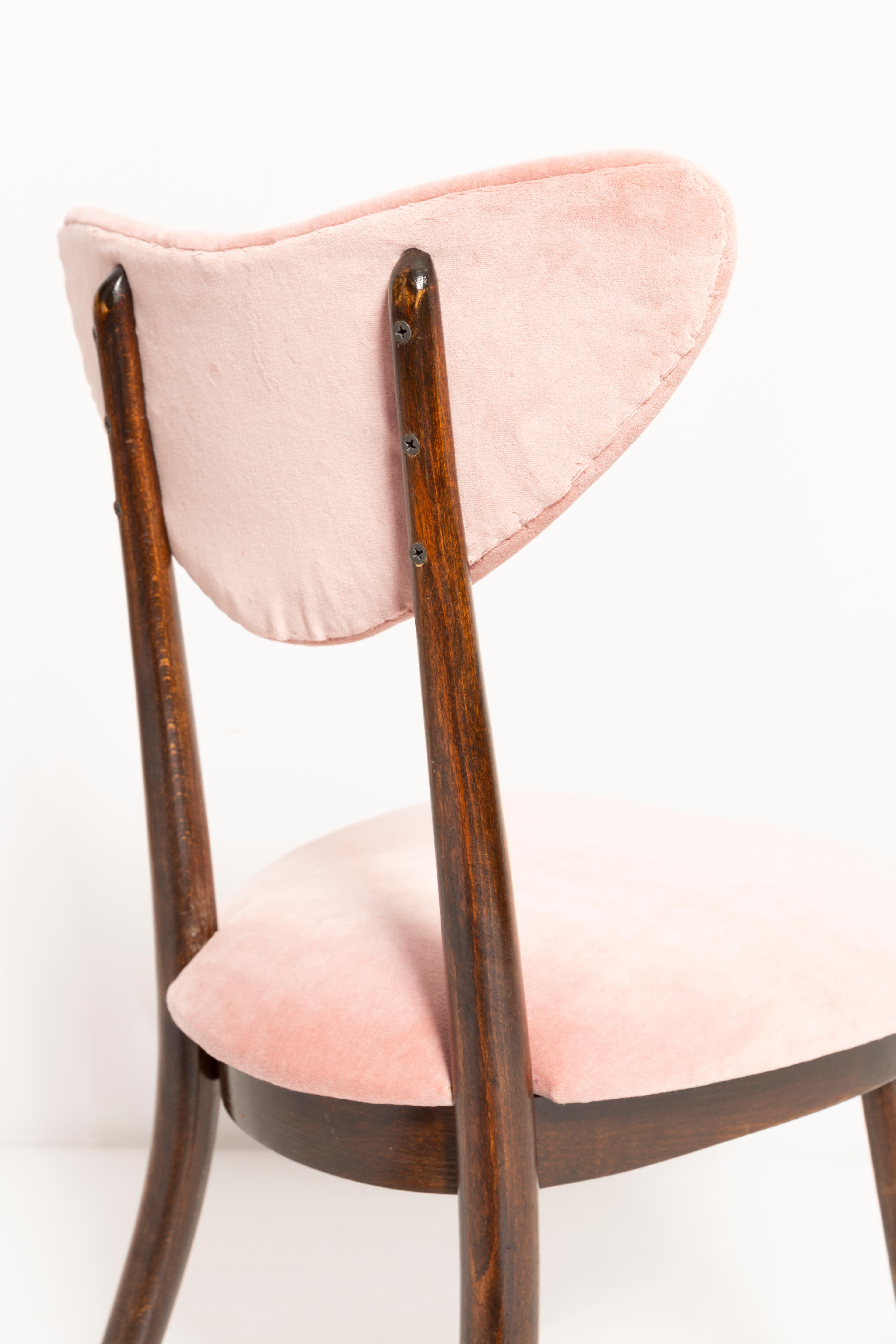 Ensemble de huit chaises en velours de coton rose en forme de cœur du milieu du siècle, Europe, années 1960 en vente 1