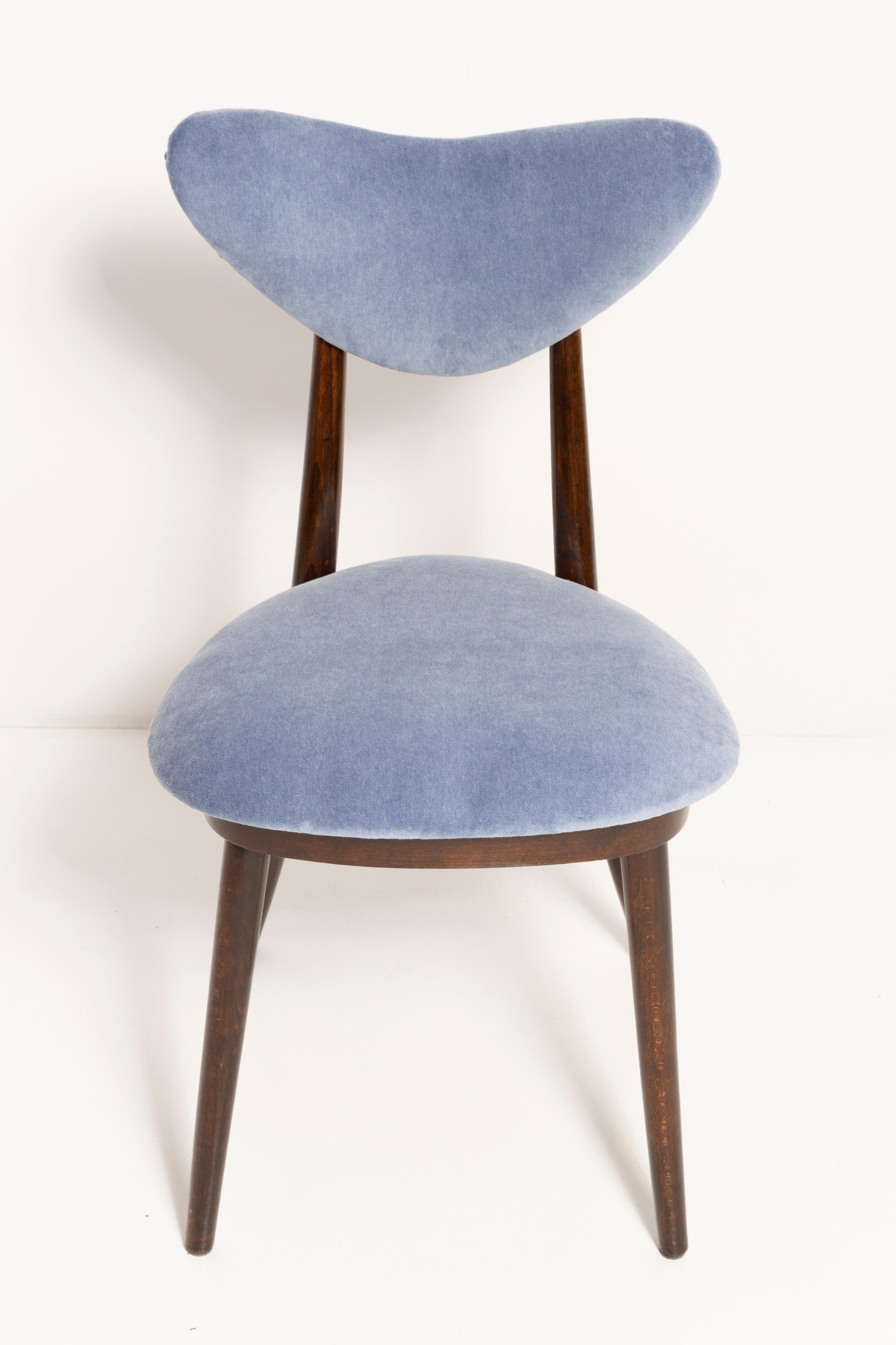 Set of Eight Mid-Century Violet Blue Cotton-Velvet Heart Chairs, Europe, 1960s In Excellent Condition For Sale In 05-080 Hornowek, PL