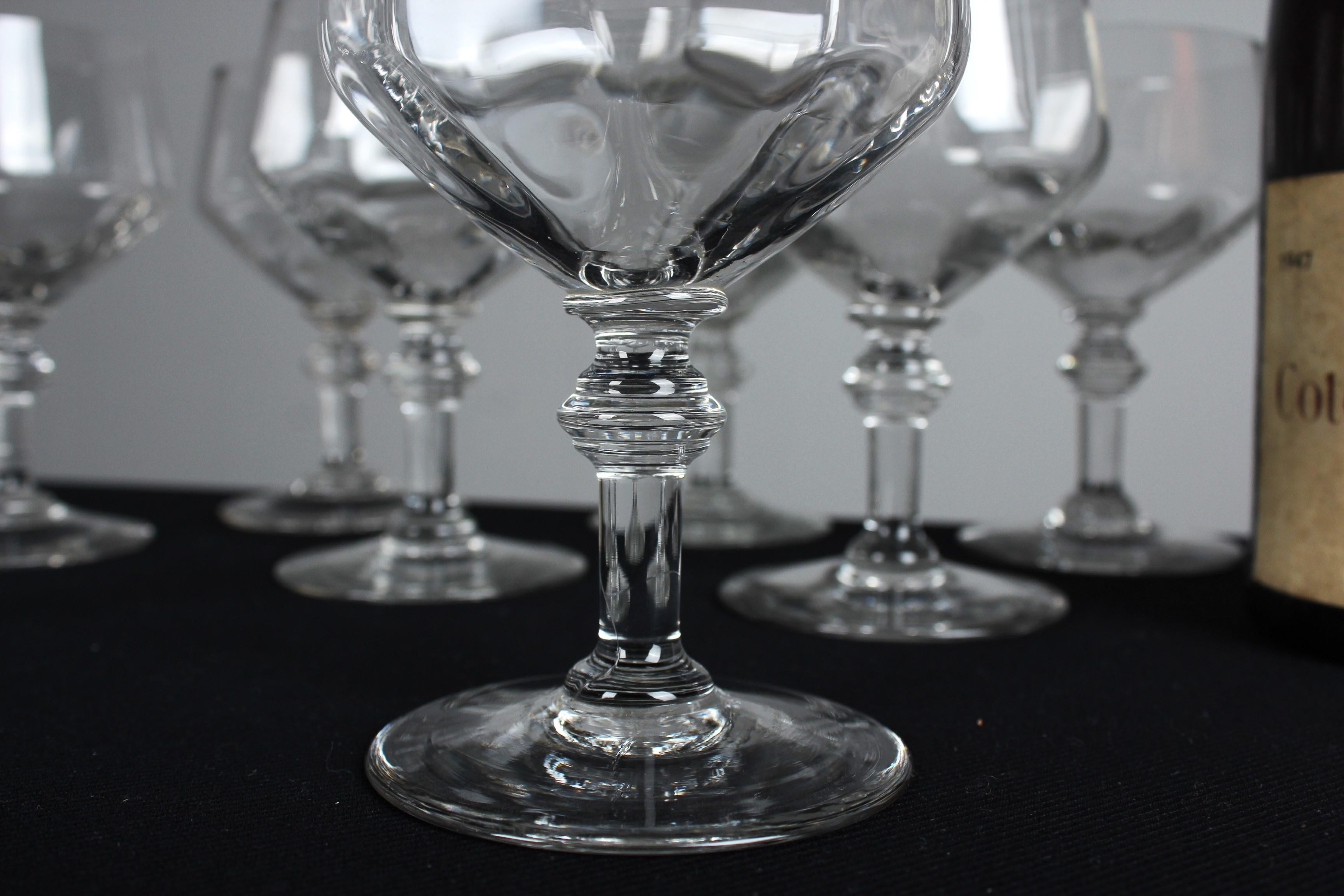 Set Of Eight Mid Century Wine Glasses, France, 1940s, 14 cm In Excellent Condition For Sale In Greven, DE