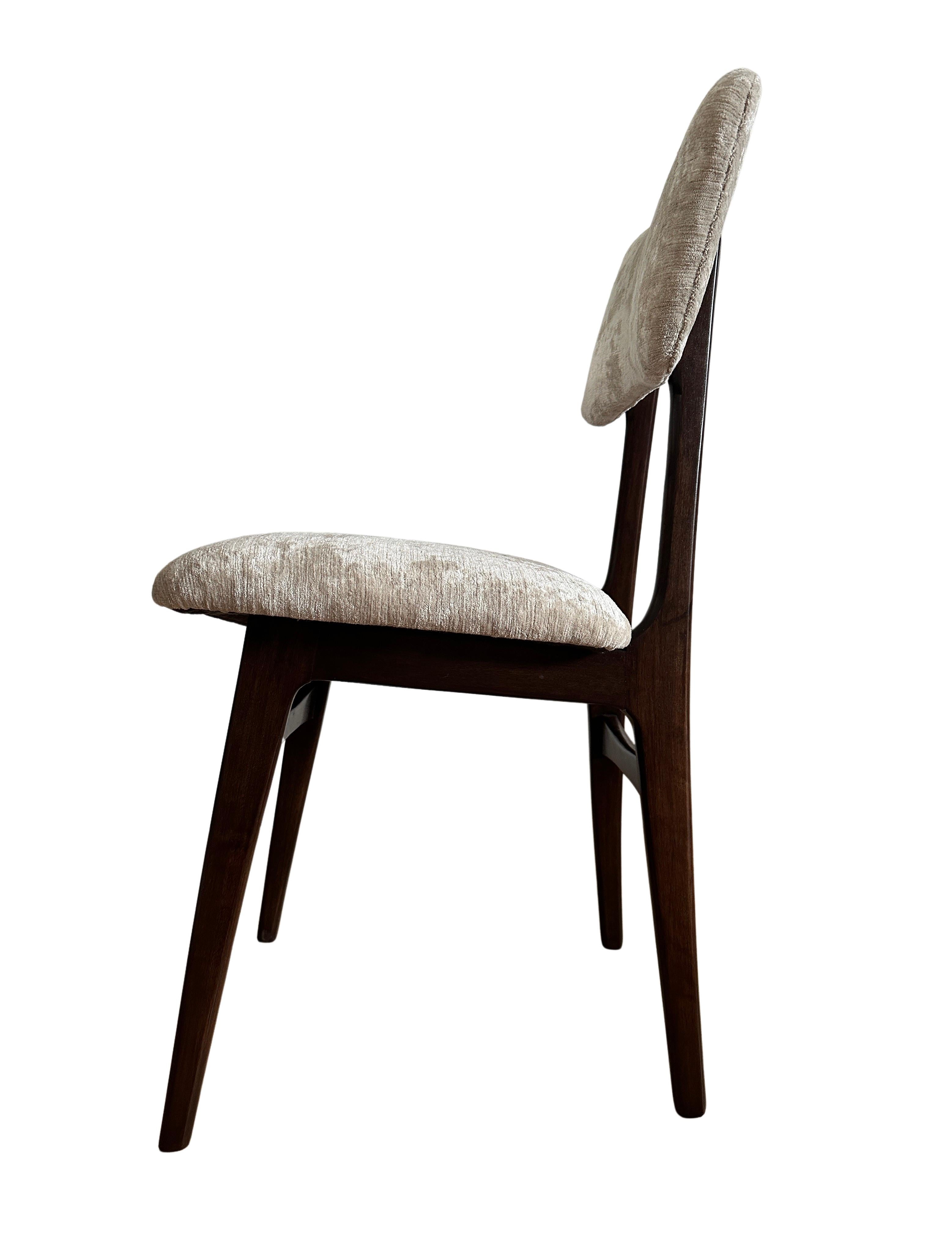 20th Century Set of Eight Midcentury Butterfly Dining Chairs, in Beige Velvet, Europe, 1960s For Sale