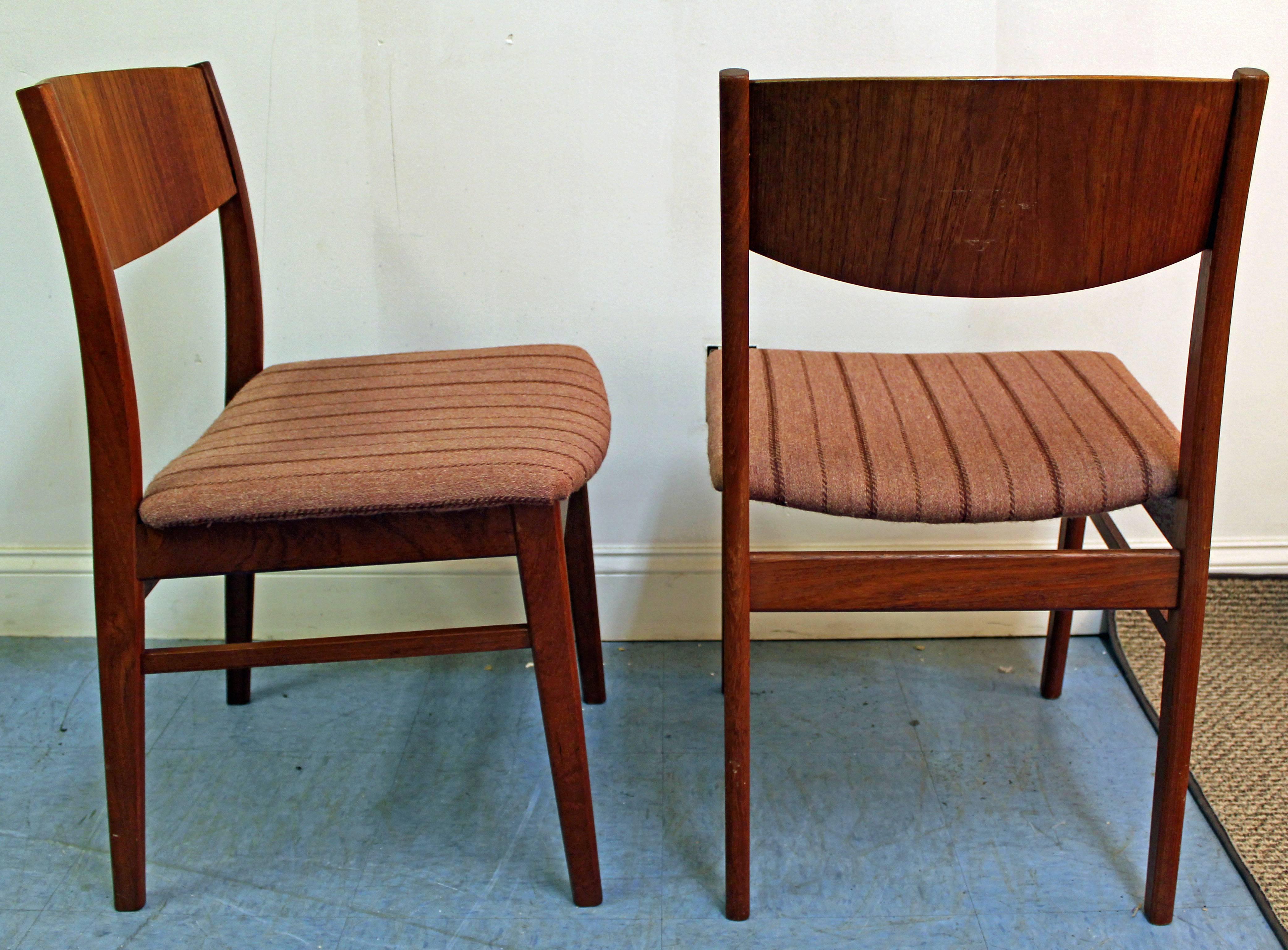 Scandinavian Modern Set of Eight Midcentury Danish Modern Teak Side Dining Chairs