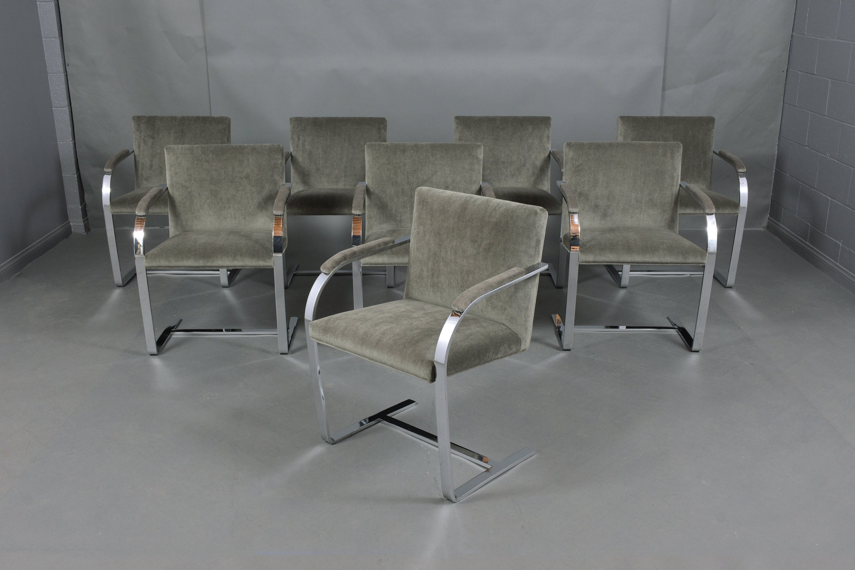 Mid-Century Modern Set of Eight Mies van der Rohe for Knoll Syle Dining Chairs