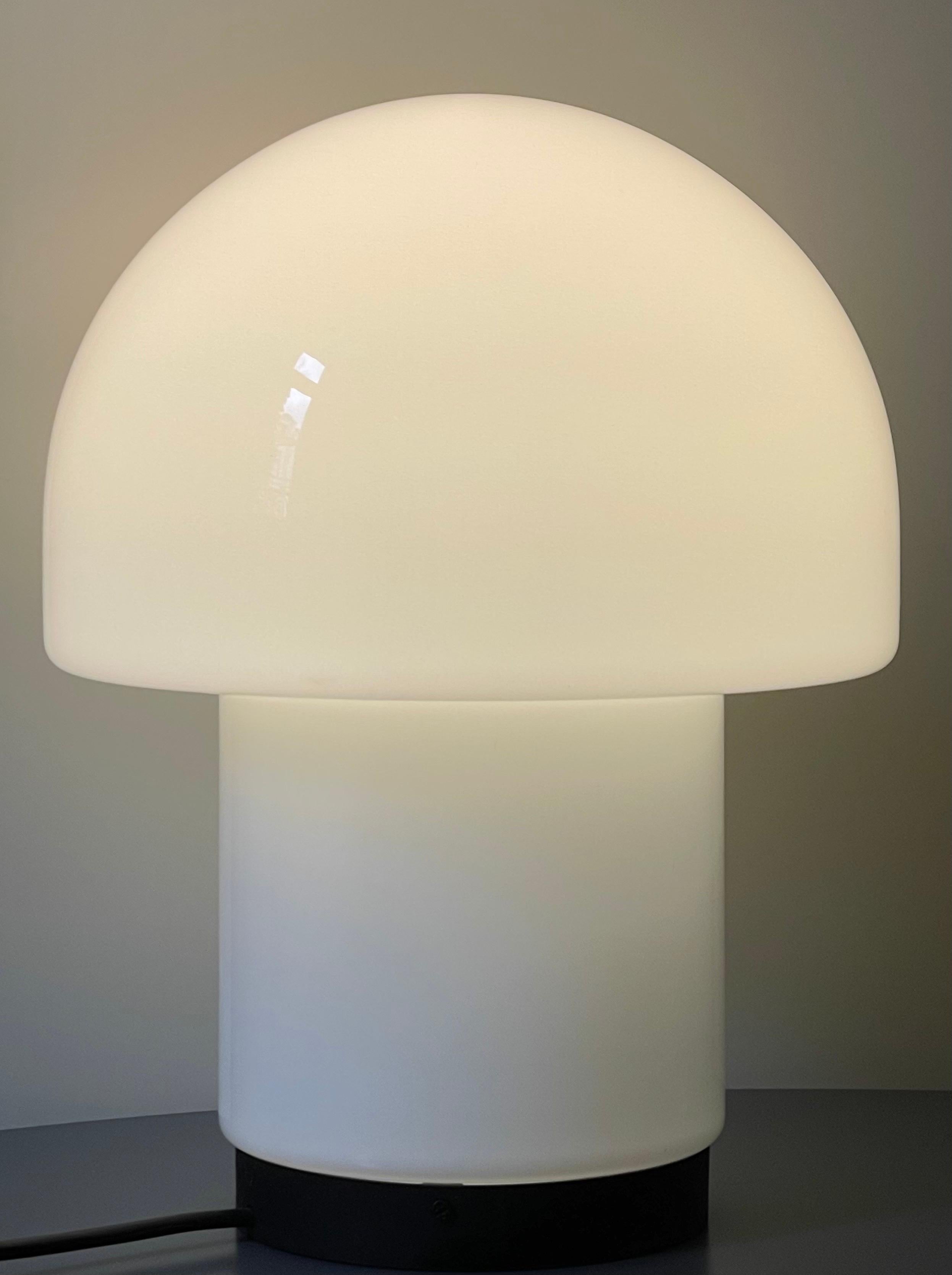 Set of Seven Milk Glass Mushroom Table Lamps by Glashütte Limburg, circa 1970s In Excellent Condition For Sale In Wiesbaden, Hessen