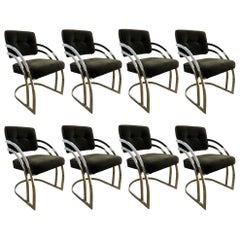 Ensemble de huit chaises de salle à manger de style Milo Baughman en velours noir et chrome