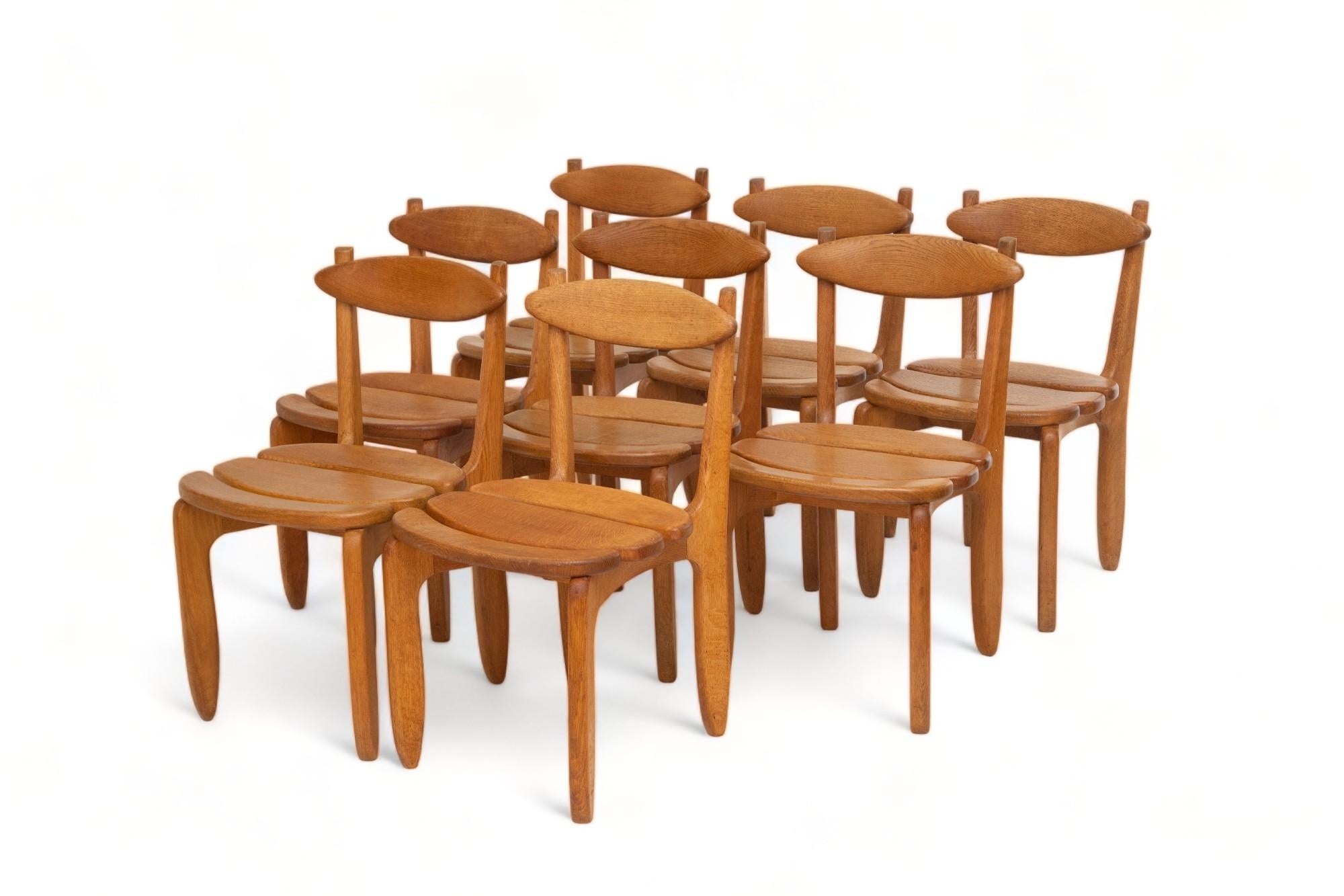 Set of Eight Mid-Century Modern Oak Dining Chairs by Guillerme et Chambron For Sale 1