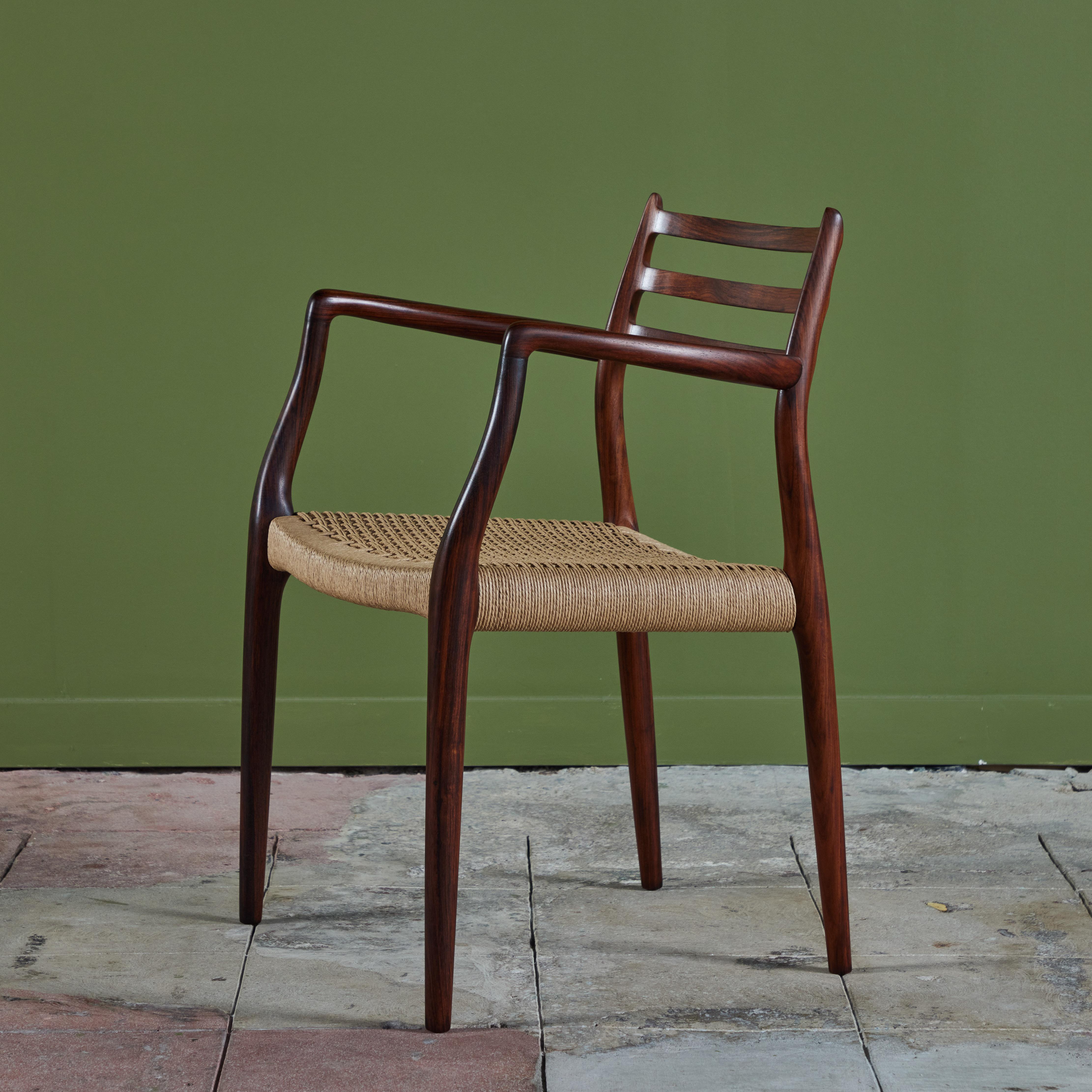Ensemble de huit chaises de salle à manger modèle 78 en palissandre par N.O. Møller en vente 8