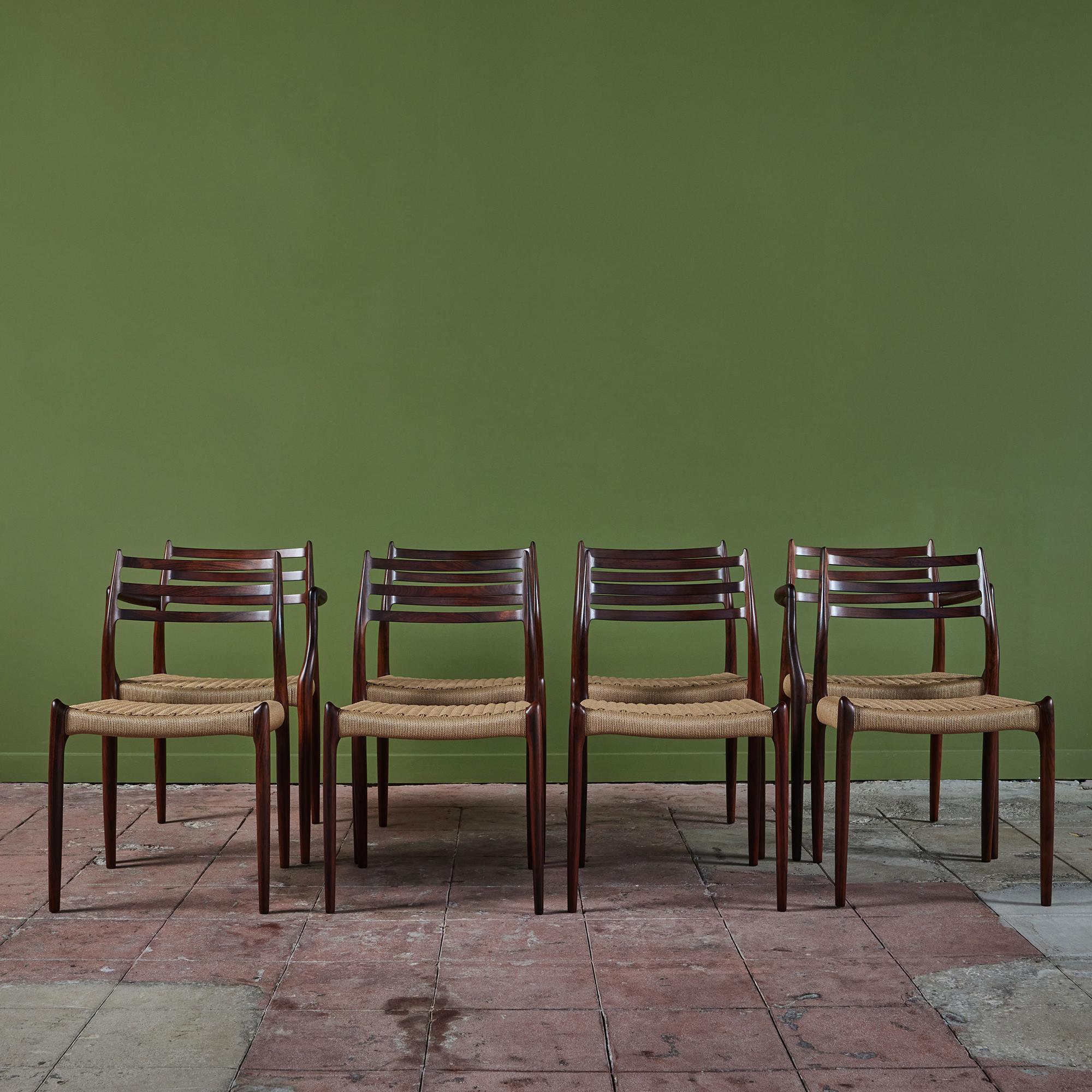 Satz von acht Esszimmerstühlen aus Palisanderholz, Modell 78, von N.O. Møller (Skandinavische Moderne) im Angebot