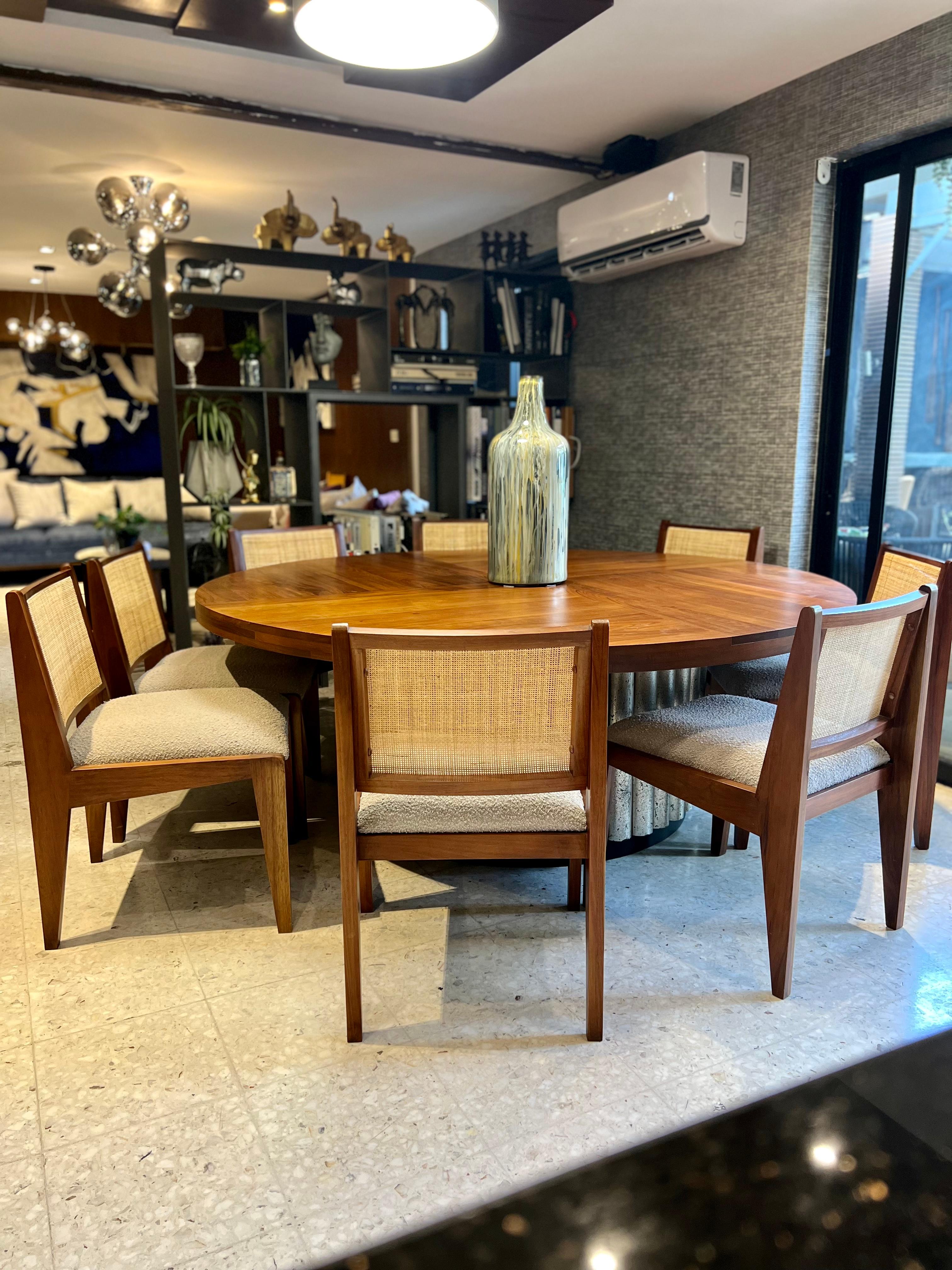 Ensemble de huit chaises de salle à manger The Moderns Cane Back en vente 6