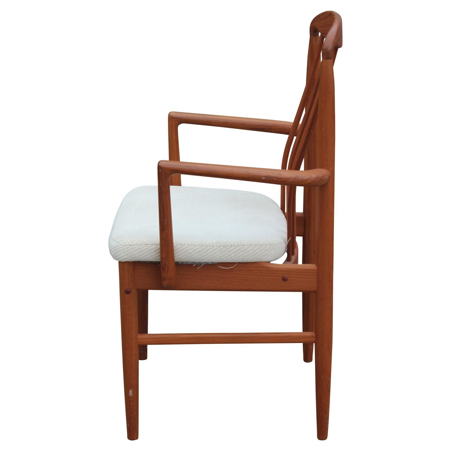 Scandinavian Modern Set of Eight Modern Danish Solid Teak Dining Chairs by Benny Linden