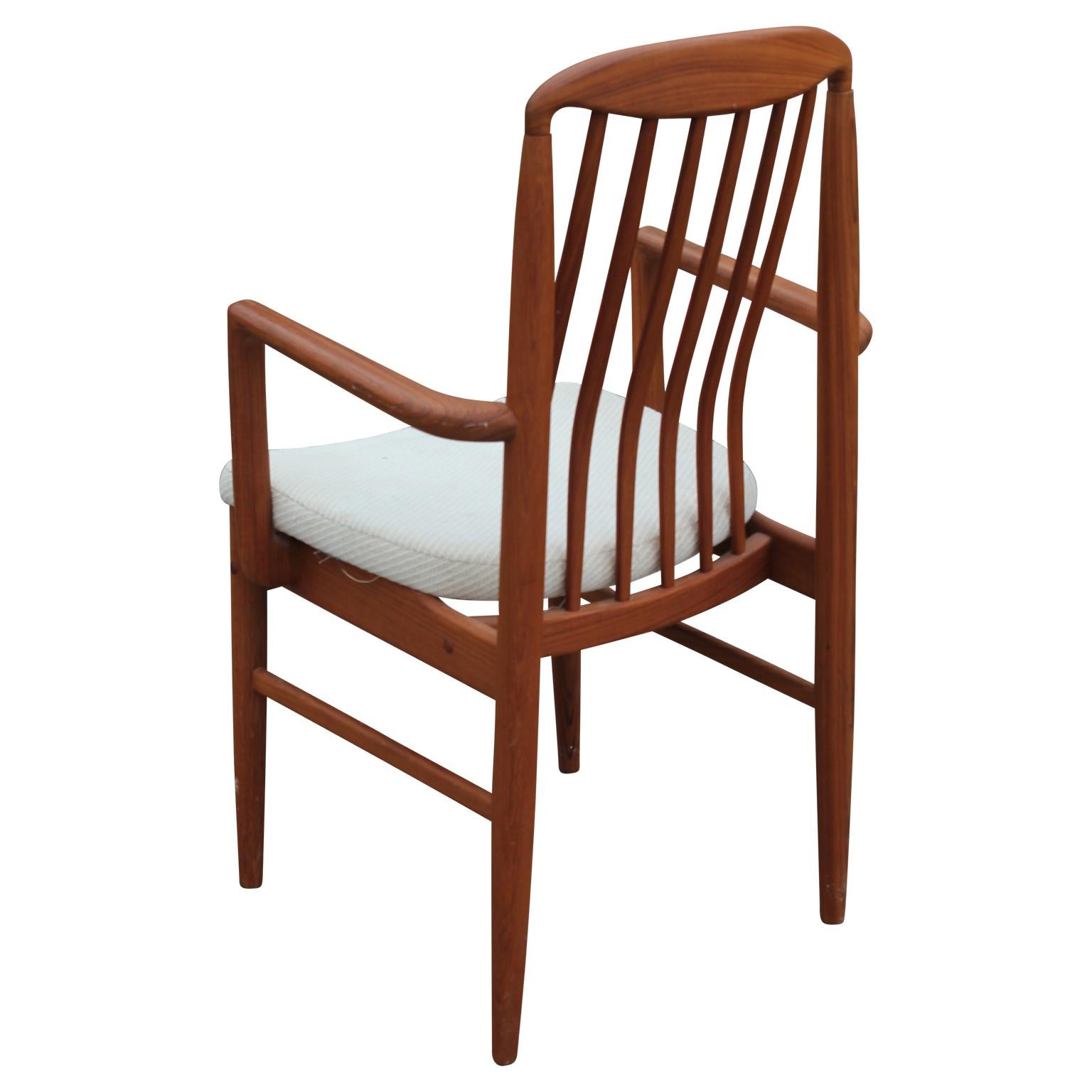 Set of Eight Modern Danish Solid Teak Dining Chairs by Benny Linden In Good Condition In Houston, TX