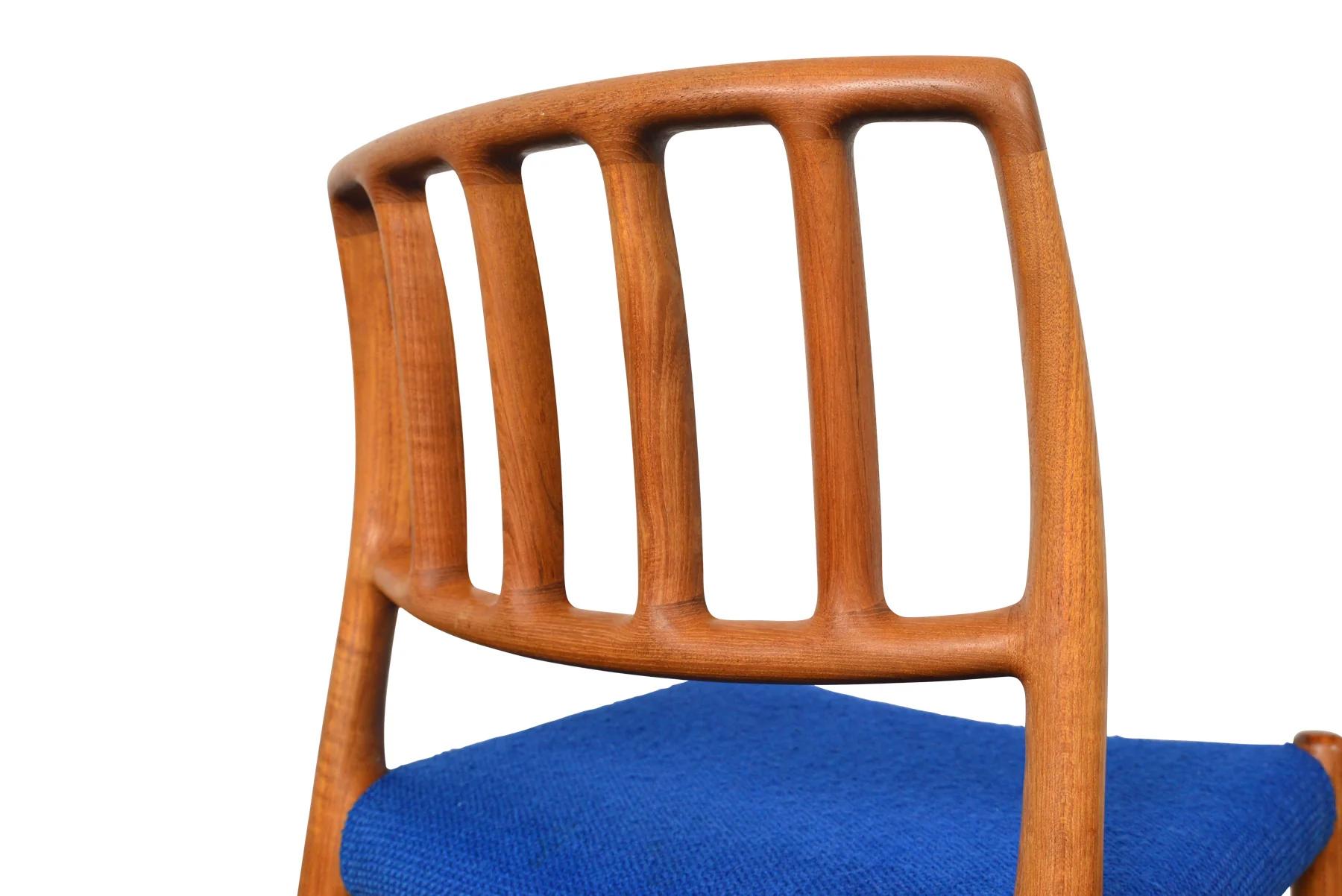 Set of Eight Moller Model 83 Dining Chairs in Teak For Sale 6