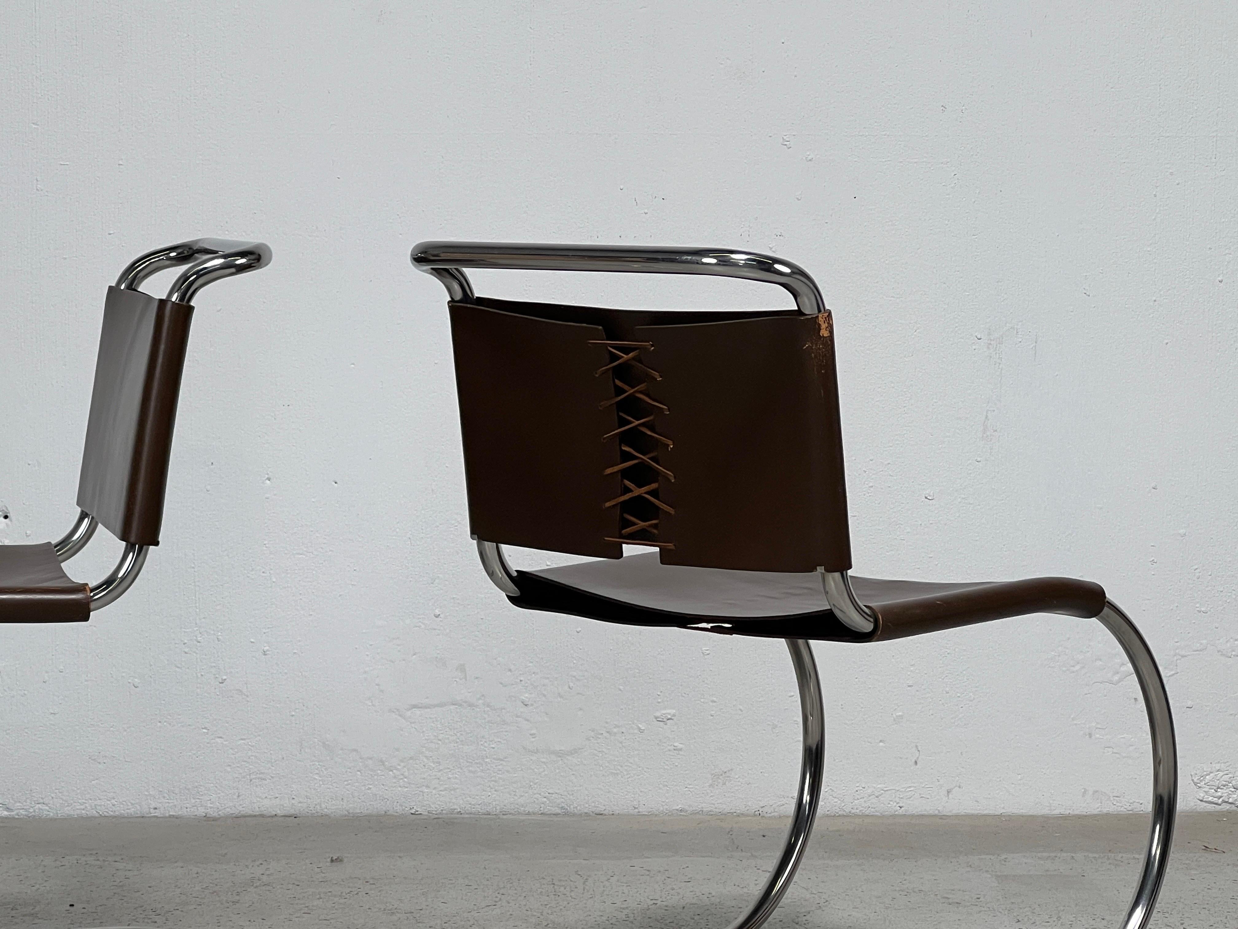 Ensemble de huit chaises de salle à manger MR10 de Mies van der Rohe pour knoll  en vente 8