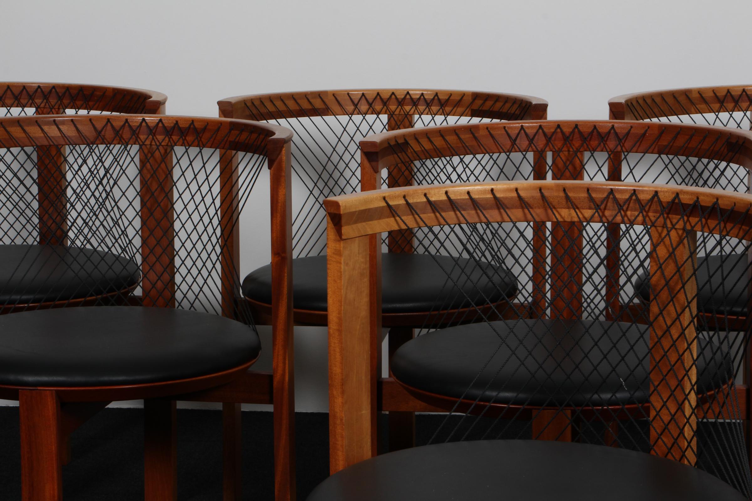Juego de ocho sillas de cuerda Niels Jørgen Haugesen Escandinavo moderno en venta