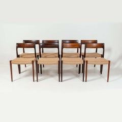 Satz von acht Niels Otto Moller Esszimmerstühlen Model No. 77 in Palisander und Papercord