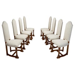 Conjunto de ocho sillas de comedor de roble con tapicería clara, Europa Siglo XX