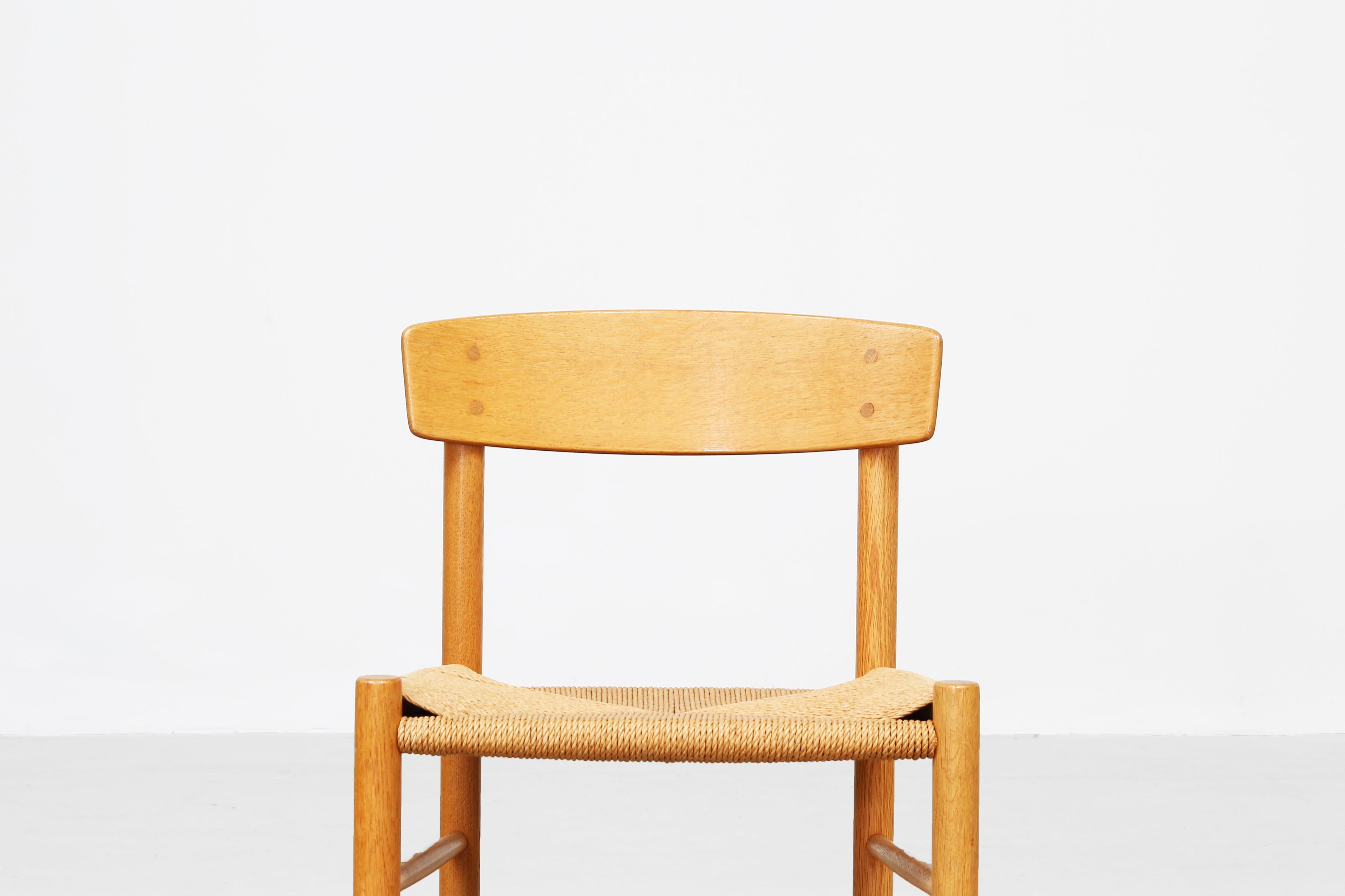Set of 8 Danish Oak Dining Chairs by Børge Mogensen for Fredericia J39, Denmark For Sale 3