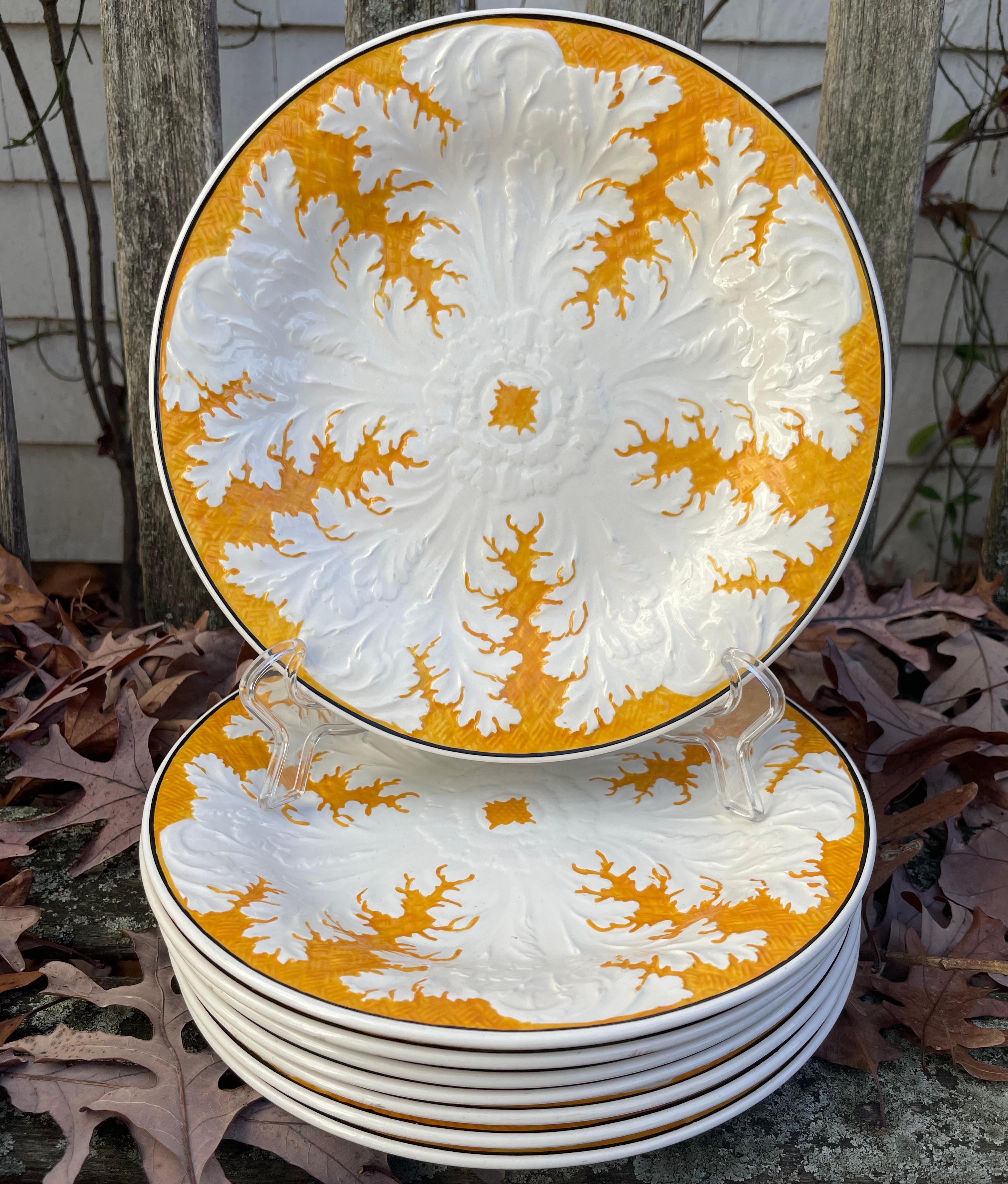 Creamware Set of Eight Orange and White Wedgwood Cabbage Plates For Sale