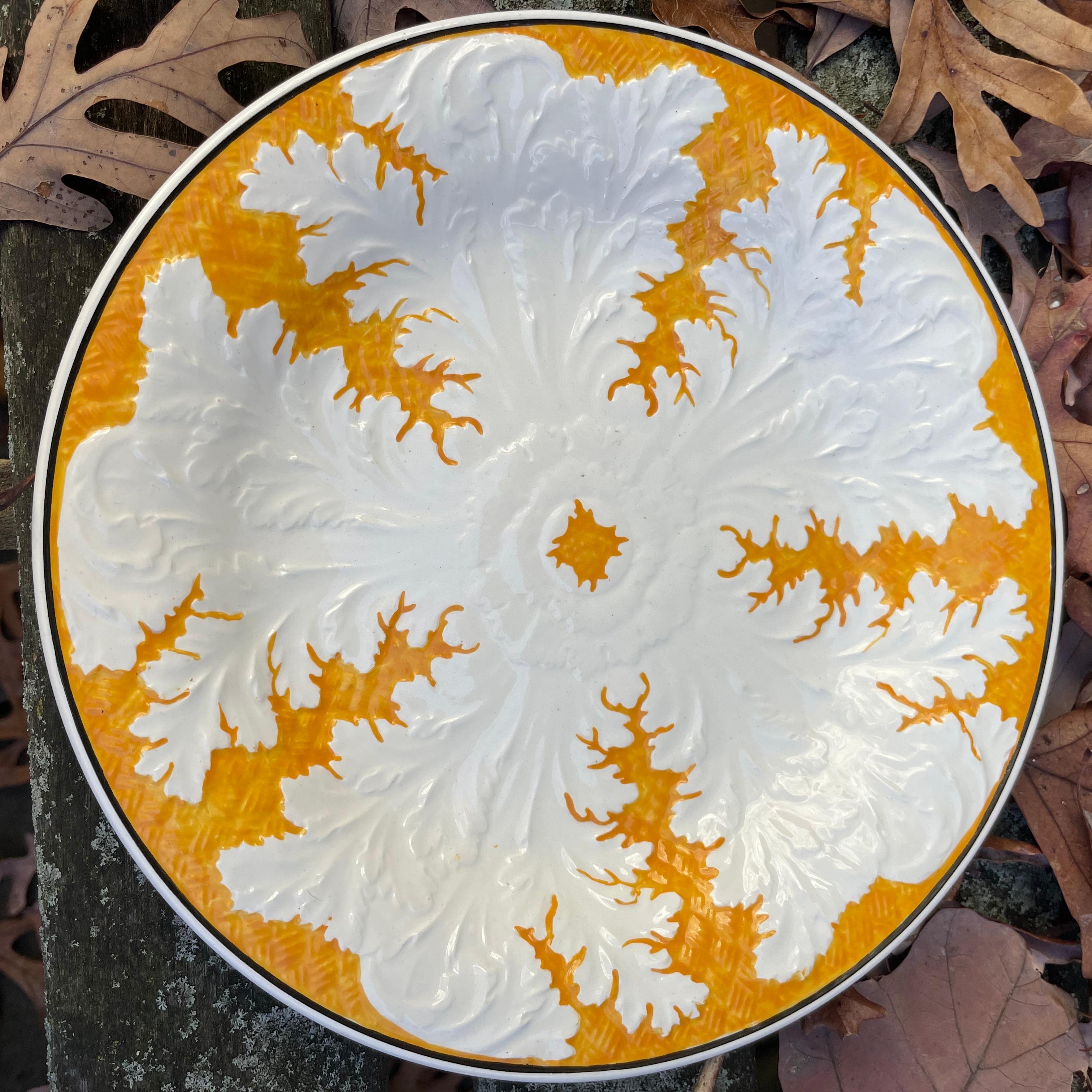 20th Century Set of Eight Orange and White Wedgwood Cabbage Plates