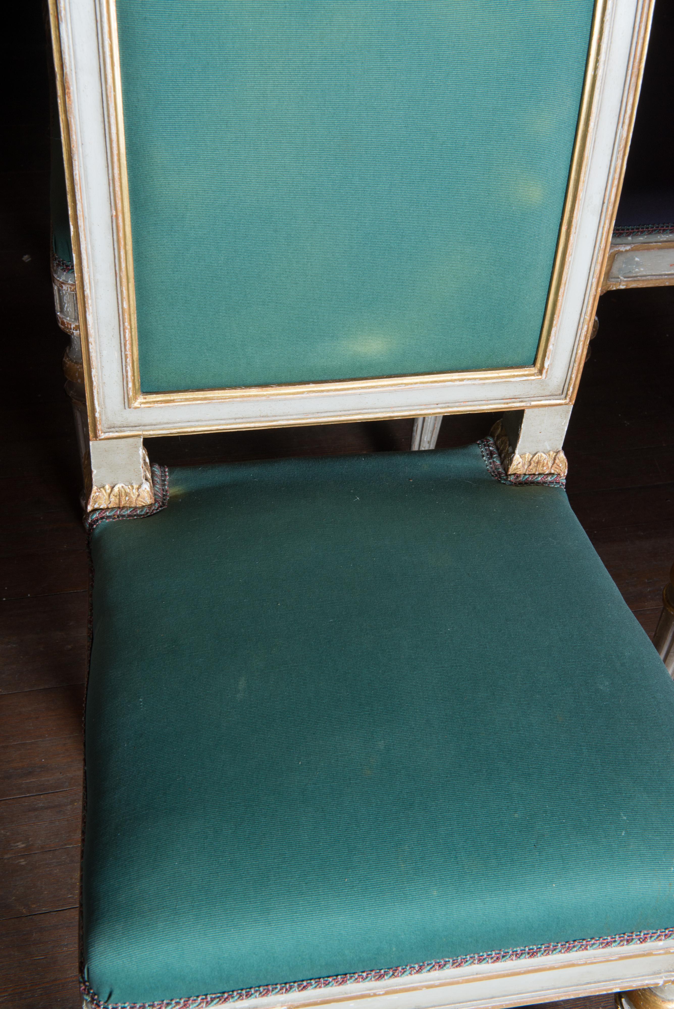 Fin du XIXe siècle Ensemble de huit chaises de salle à manger italiennes peintes en vente