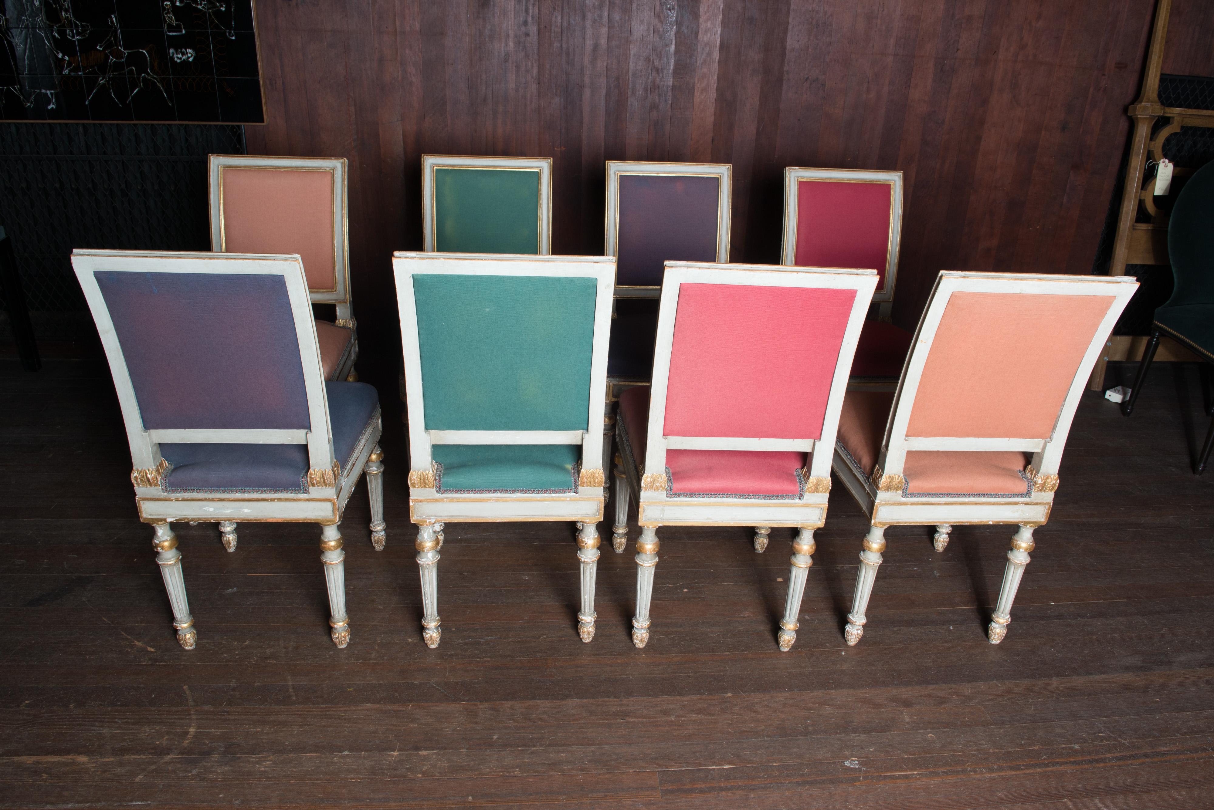 Ensemble de huit chaises de salle à manger italiennes peintes en vente 3