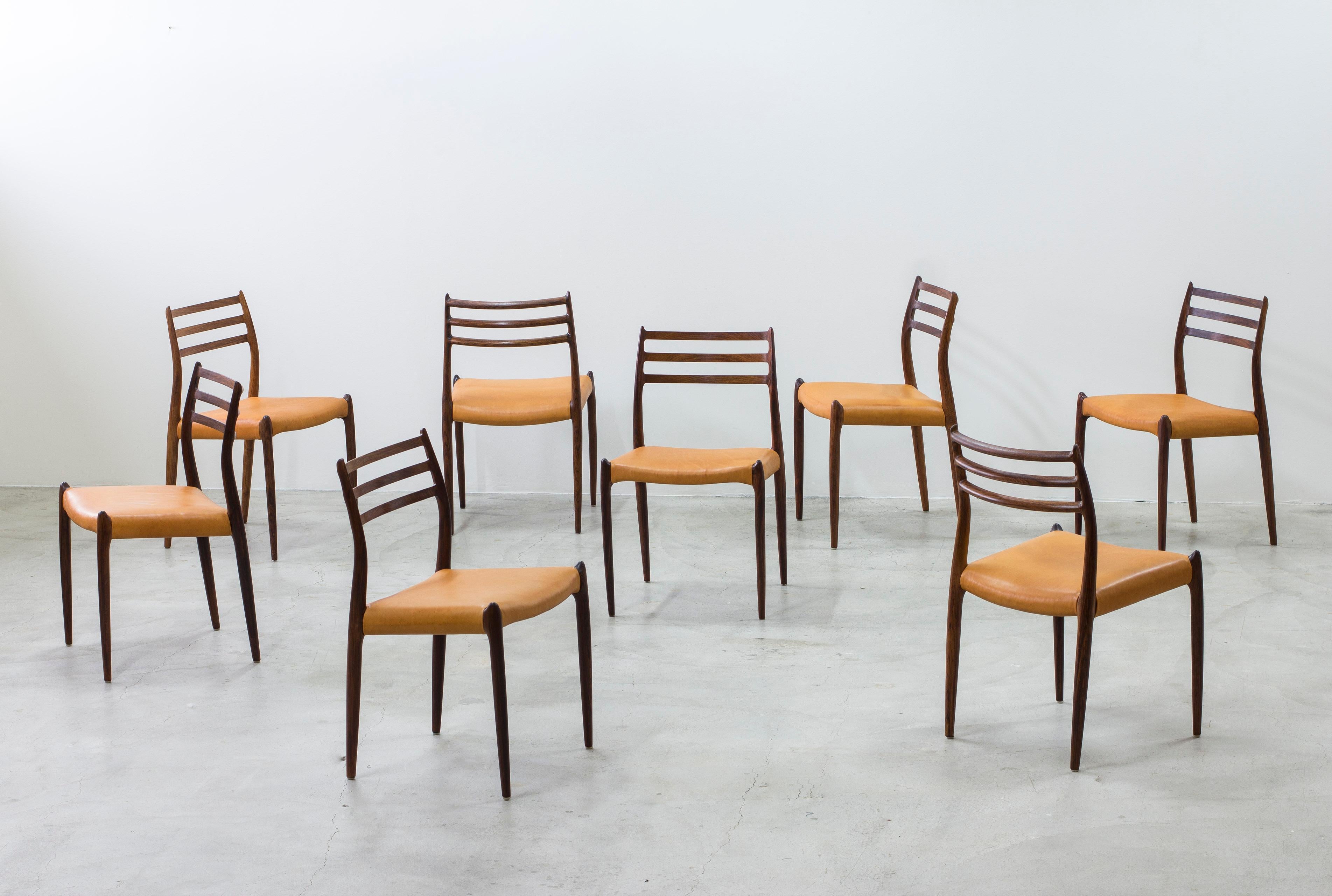 Ensemble de huit chaises de salle à manger en palissandre, modèle 78, conçu par Niels O. Møller Bon état - En vente à Hägersten, SE