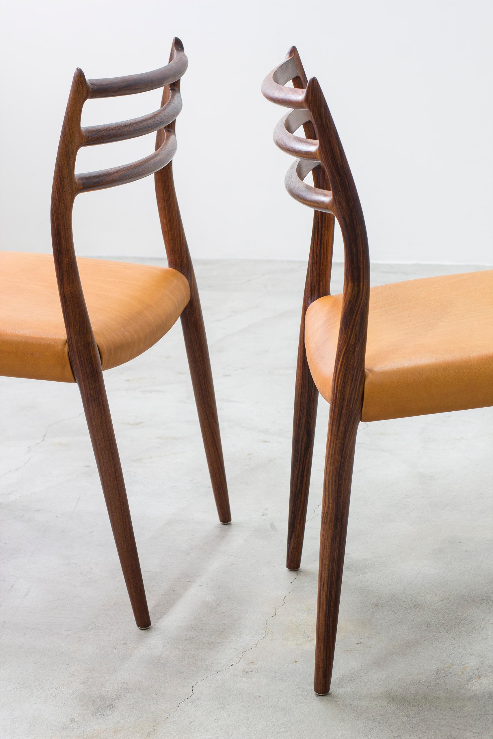 Ensemble de huit chaises de salle à manger en palissandre, modèle 78, conçu par Niels O. Møller en vente 1