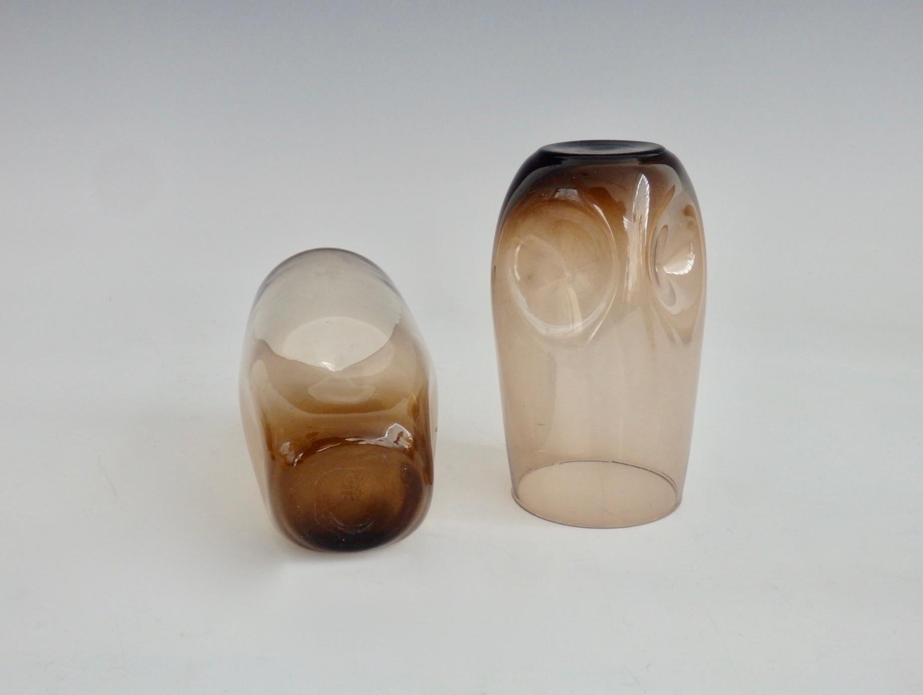 Set von acht Rauch-Cocktailgläsern oder Wassergläsern mit genageltem Sockel (Glas) im Angebot
