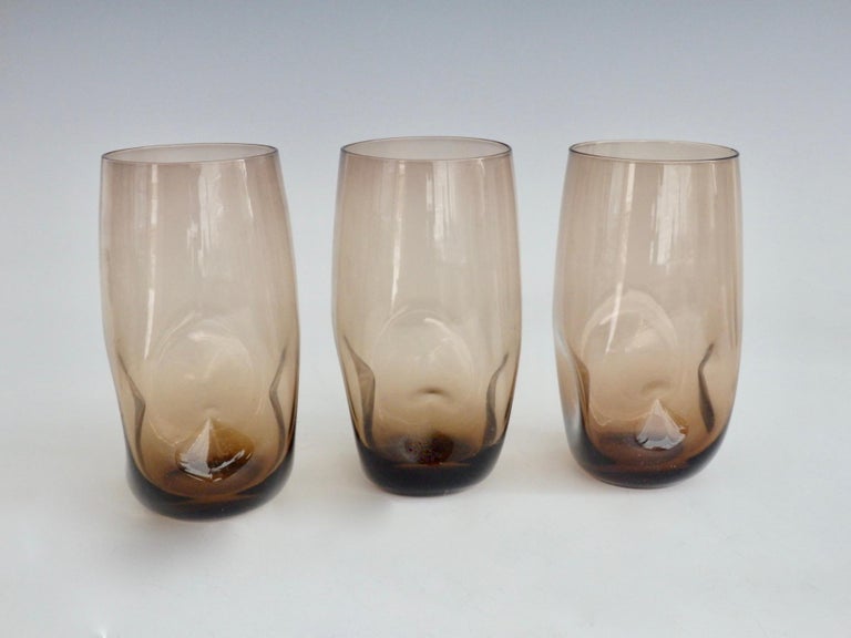 Set of Eight Pinched Base Smoked Cocktail Glasses or Water Tumblers For Sale 3