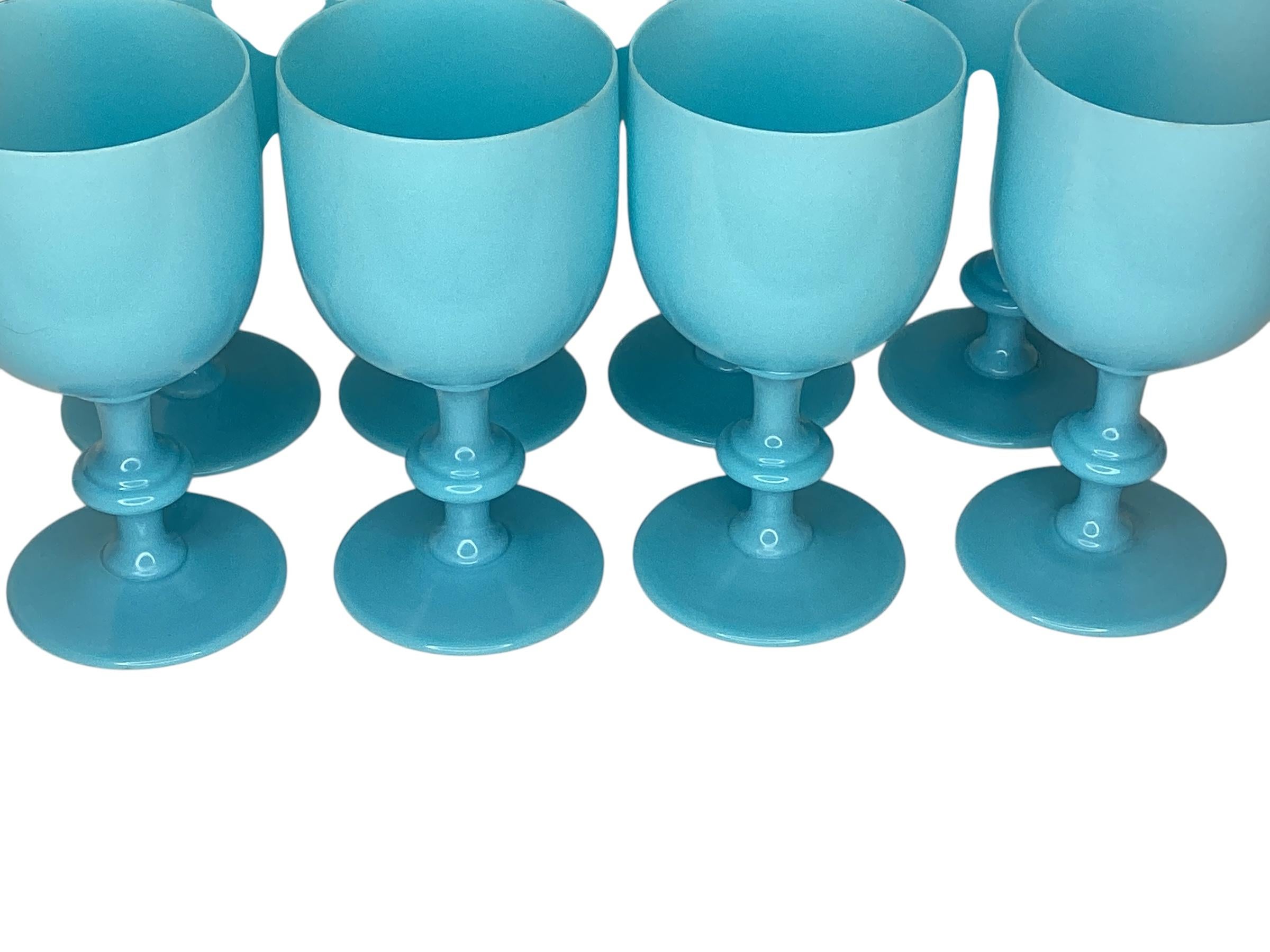 Set von acht Portieux Vallerysthal-Wein- oder Wasserkelchen aus türkisblauem Opal in Türkis im Angebot 2