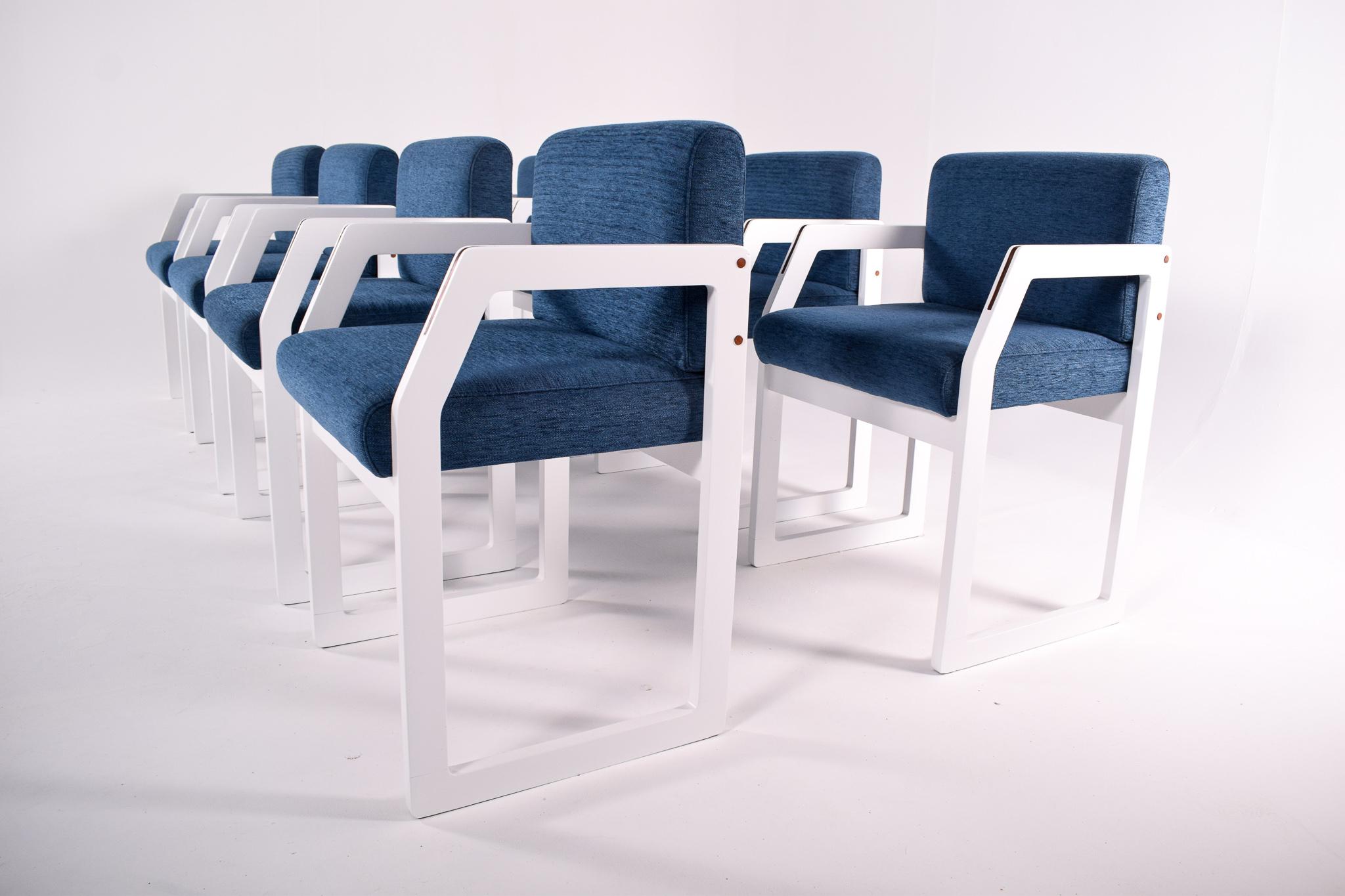 Ensemble de huit chaises de salle à manger modernes portugaises par América Móvel en vente 1