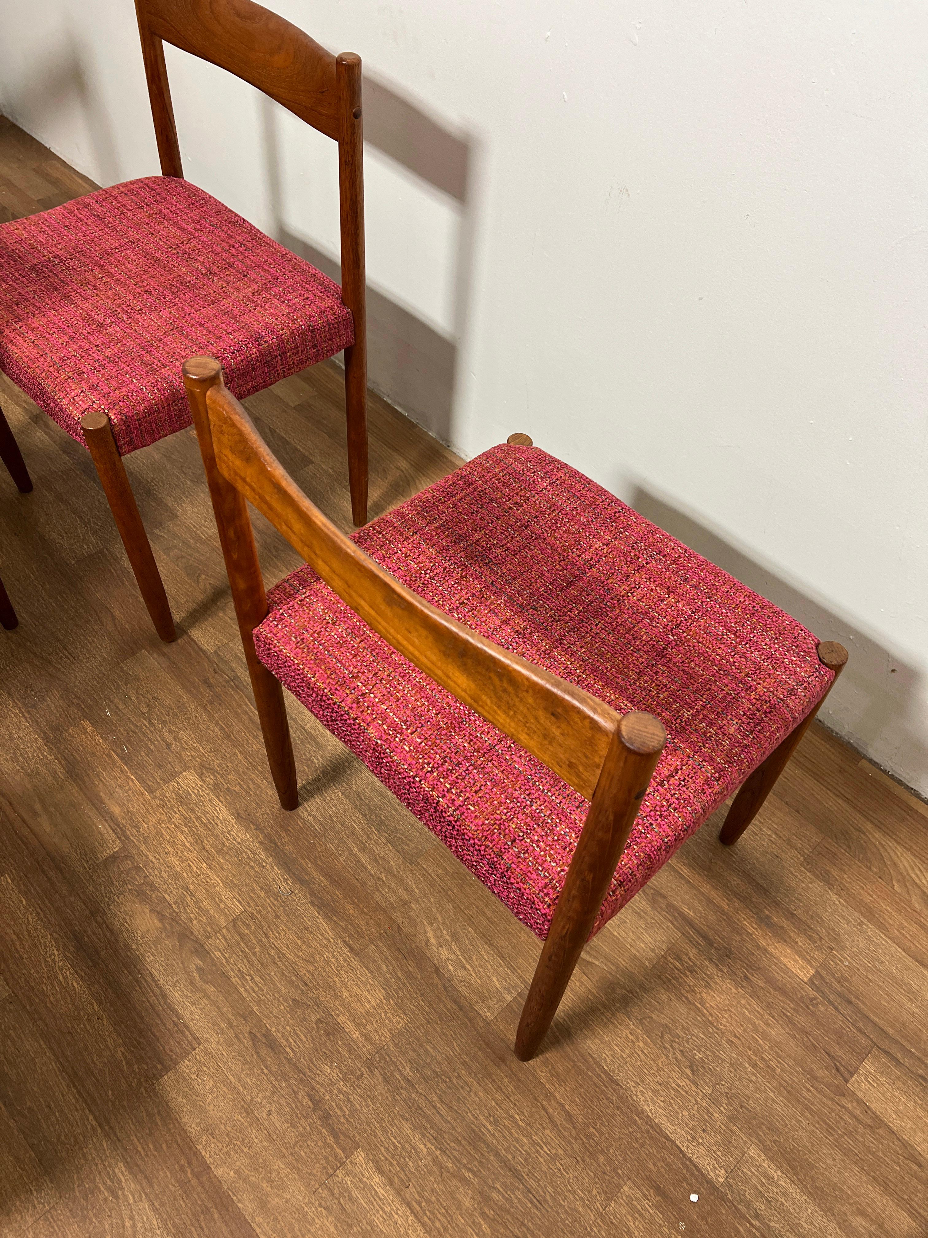 Ensemble de huit chaises de salle à manger en teck danois Poul Volther pour Rojle Frem Circa 1960s en vente 1