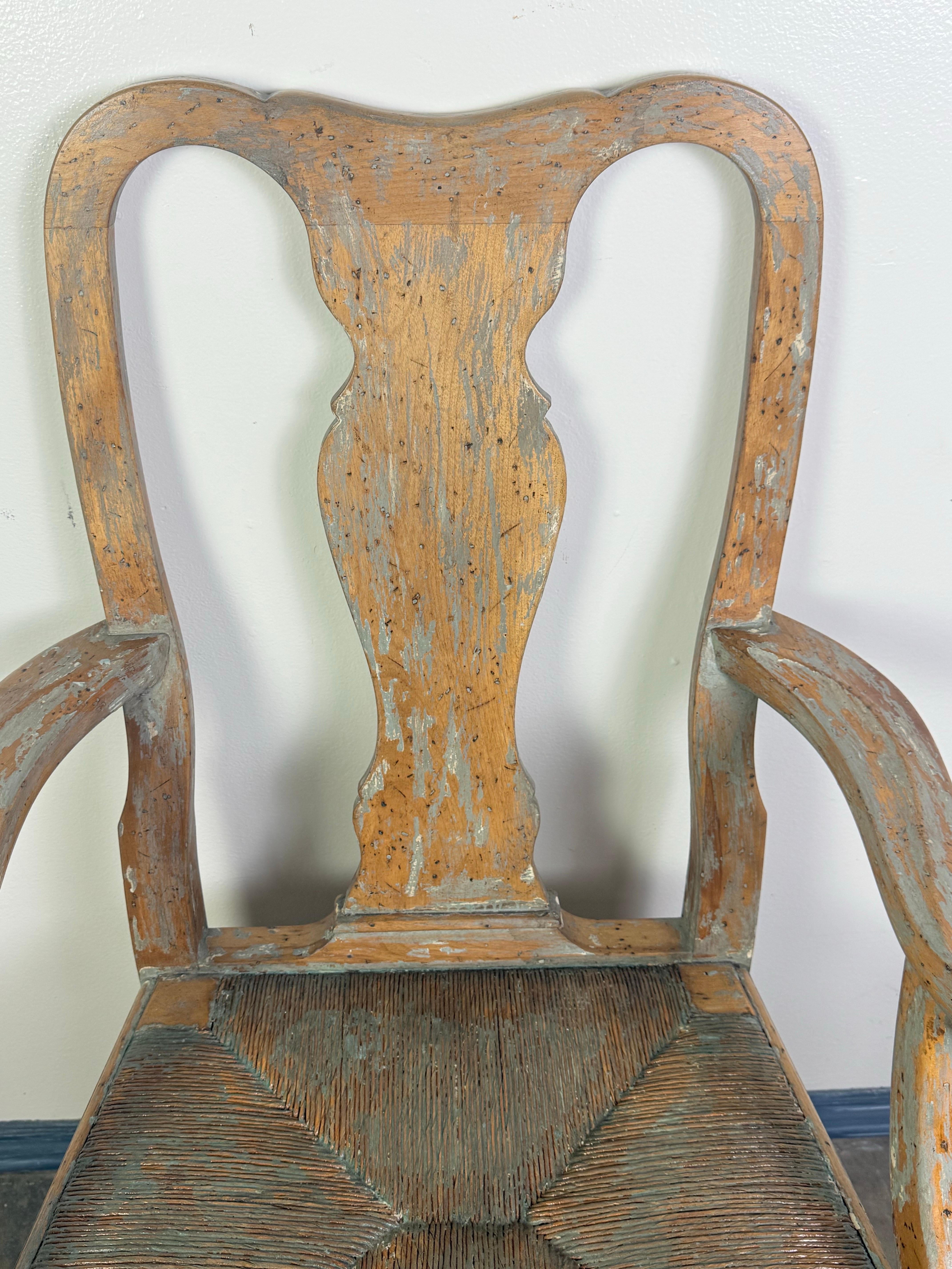 Ensemble de huit chaises de salle à manger Queen Anne en vente 4