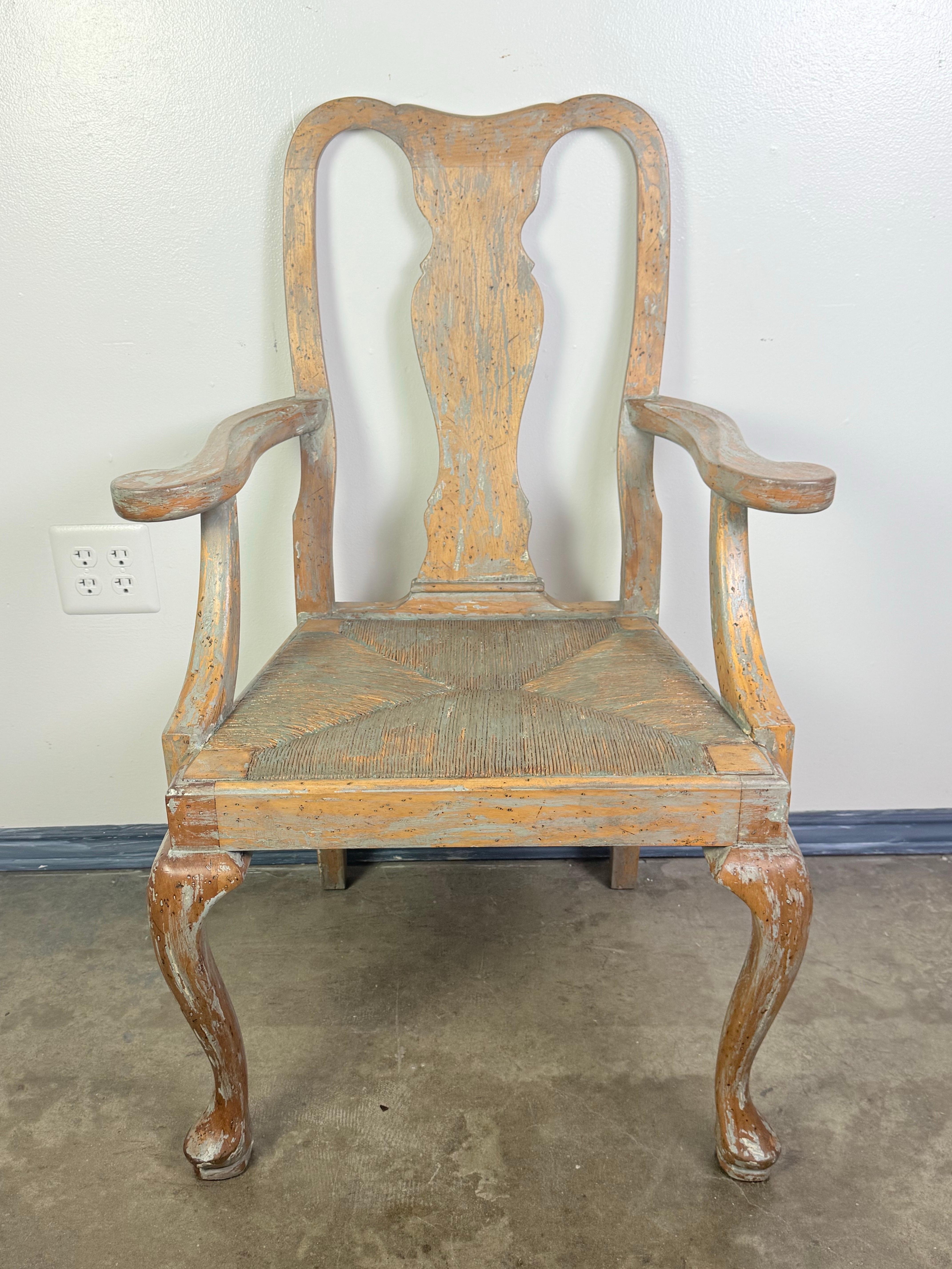Ensemble de huit chaises de salle à manger Queen Anne en vente 6