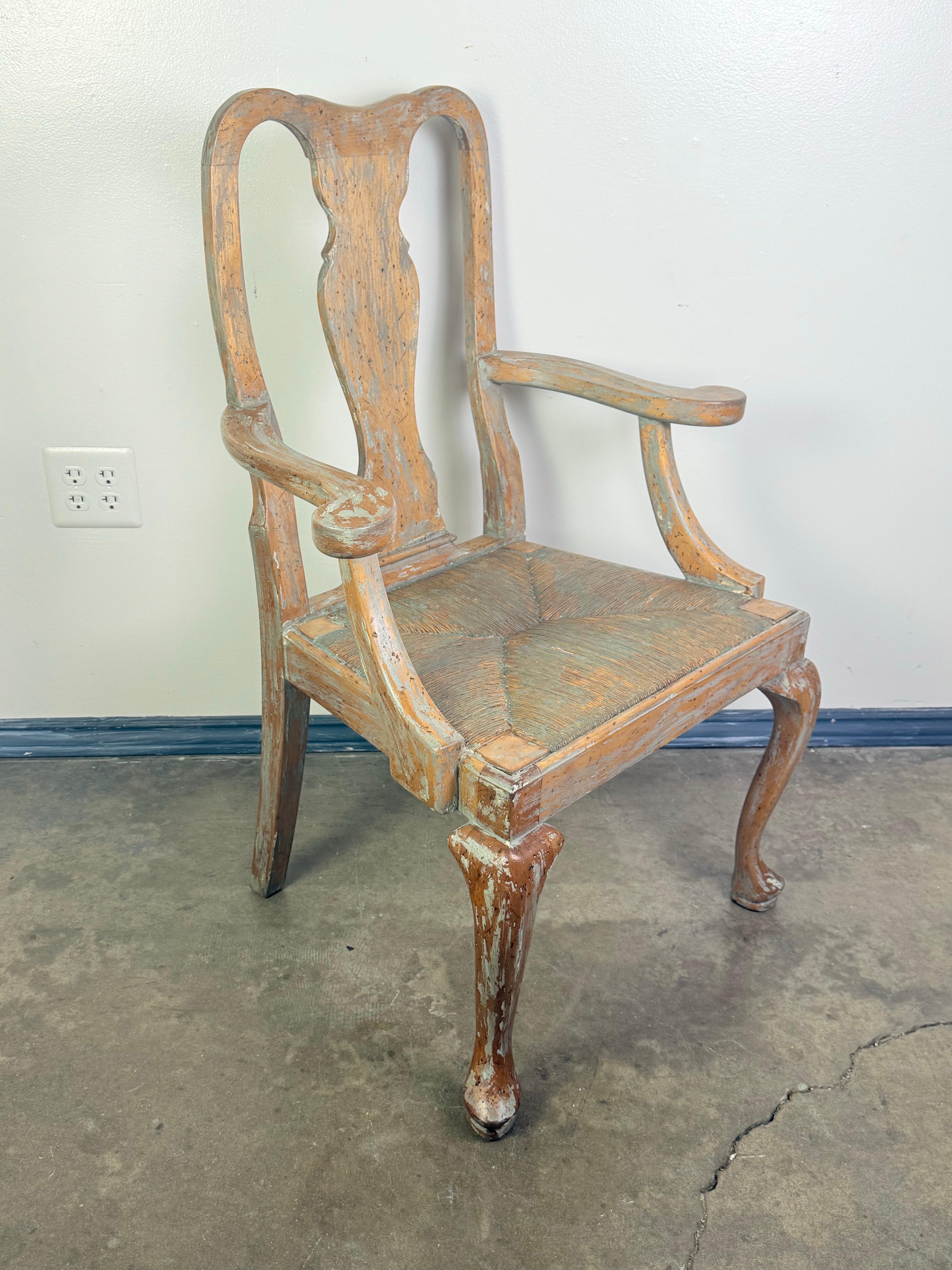 Ensemble de huit chaises de salle à manger Queen Anne en vente 7