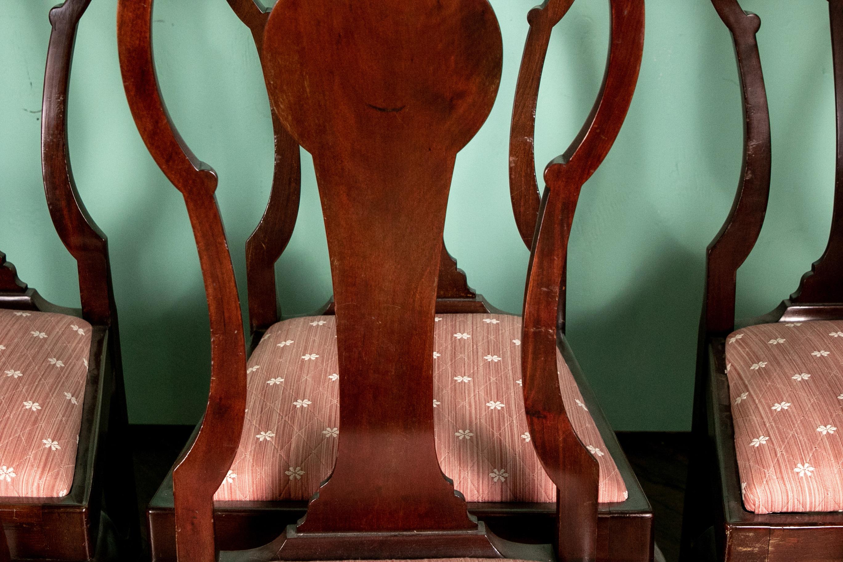 Set of Eight Queen Anne Style Cuban Mahogany Dining Chairs 6