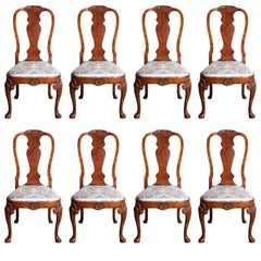 Ensemble de huit chaises de salle à manger de style Queen Anne