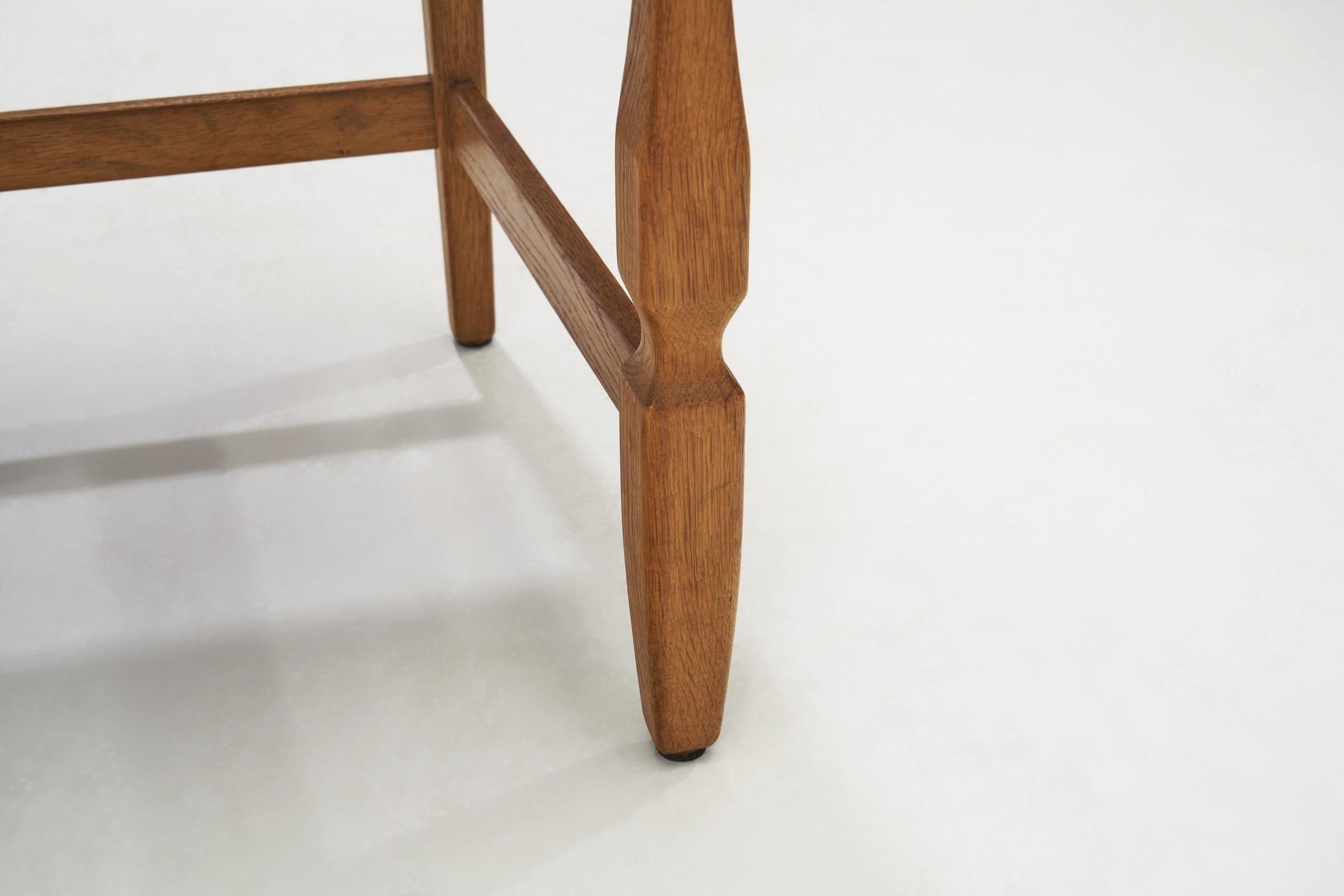 Juego de ocho sillas de comedor 