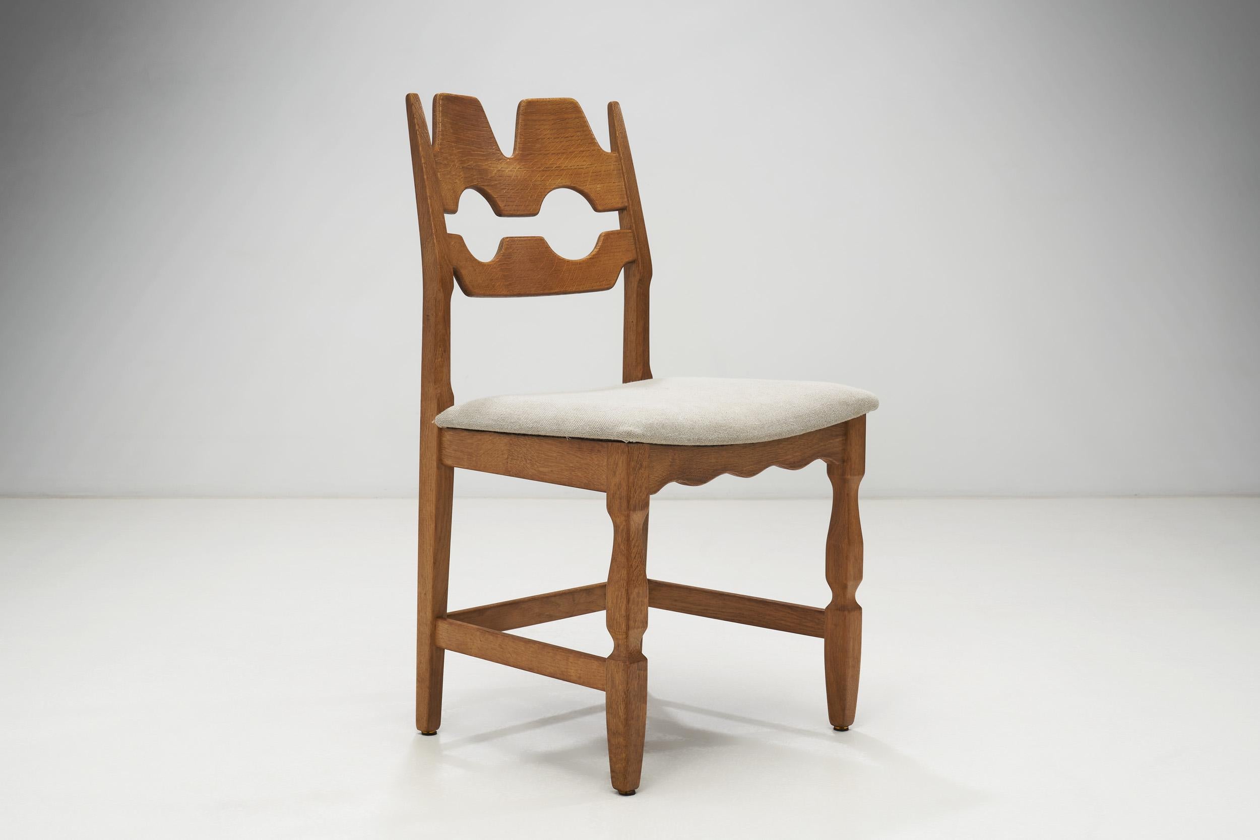 Juego de ocho sillas de comedor 