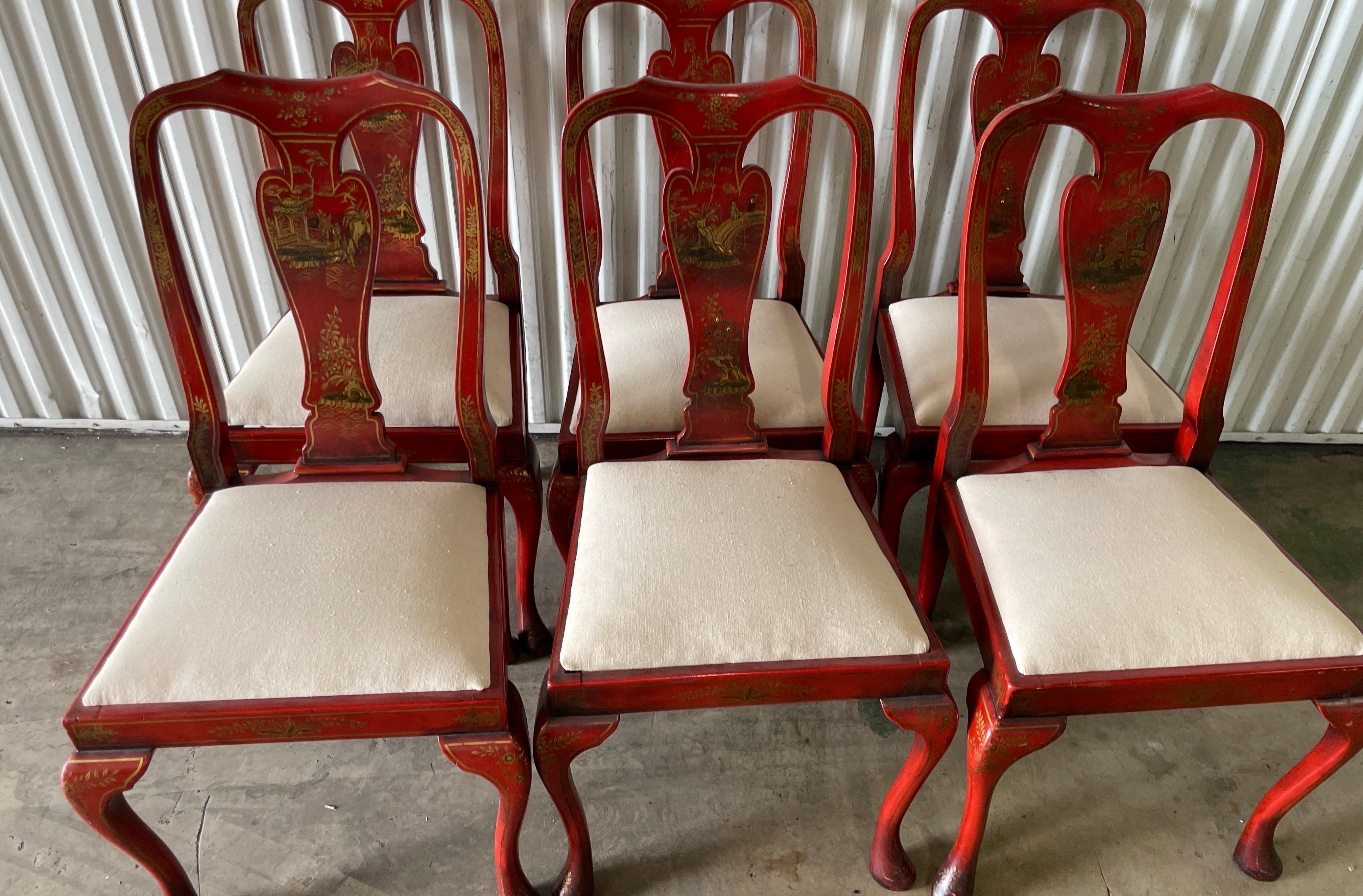 Ensemble de huit chaises de salle à manger géorgiennes décorées de chinoiseries rouges en vente 10